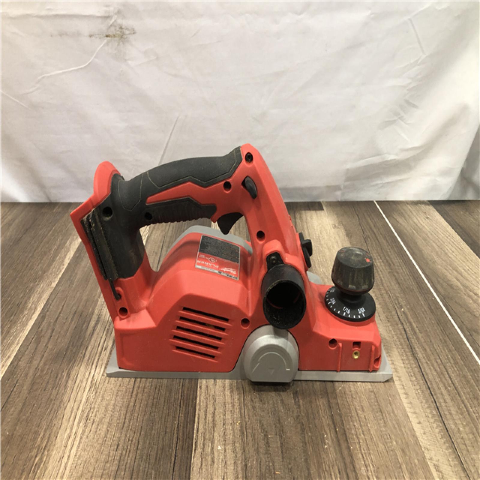 AS-IS Milwaukee 18V Lithium-Ion Cordless 3-1/4 in. Planer (Tool-Only)