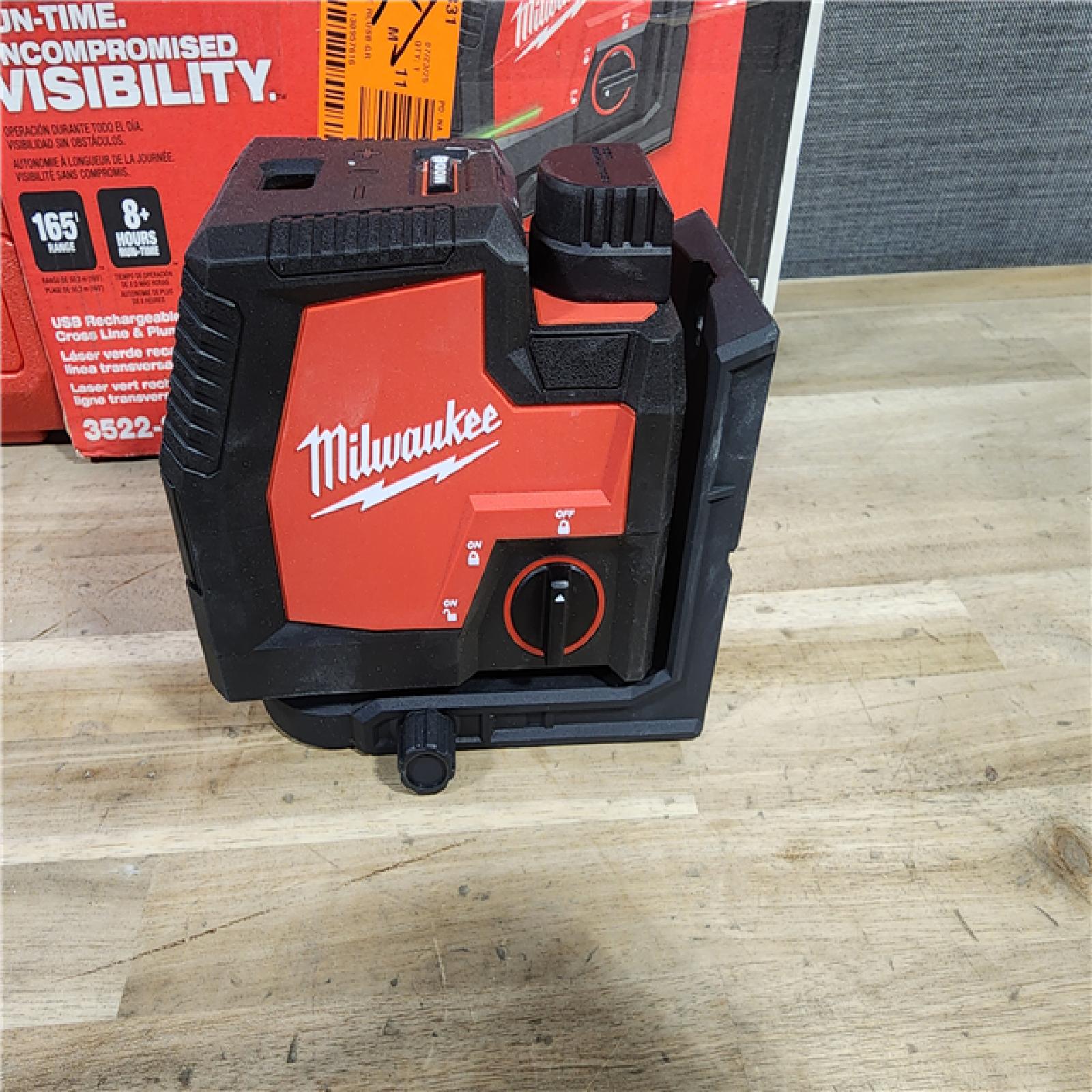 HOUSTON LOCATION - AS-IS (APPEARS LIKE NEW) Milwaukee-3522-21 Green Beam Laser Cross Line Plumb Point USB Rechargeable