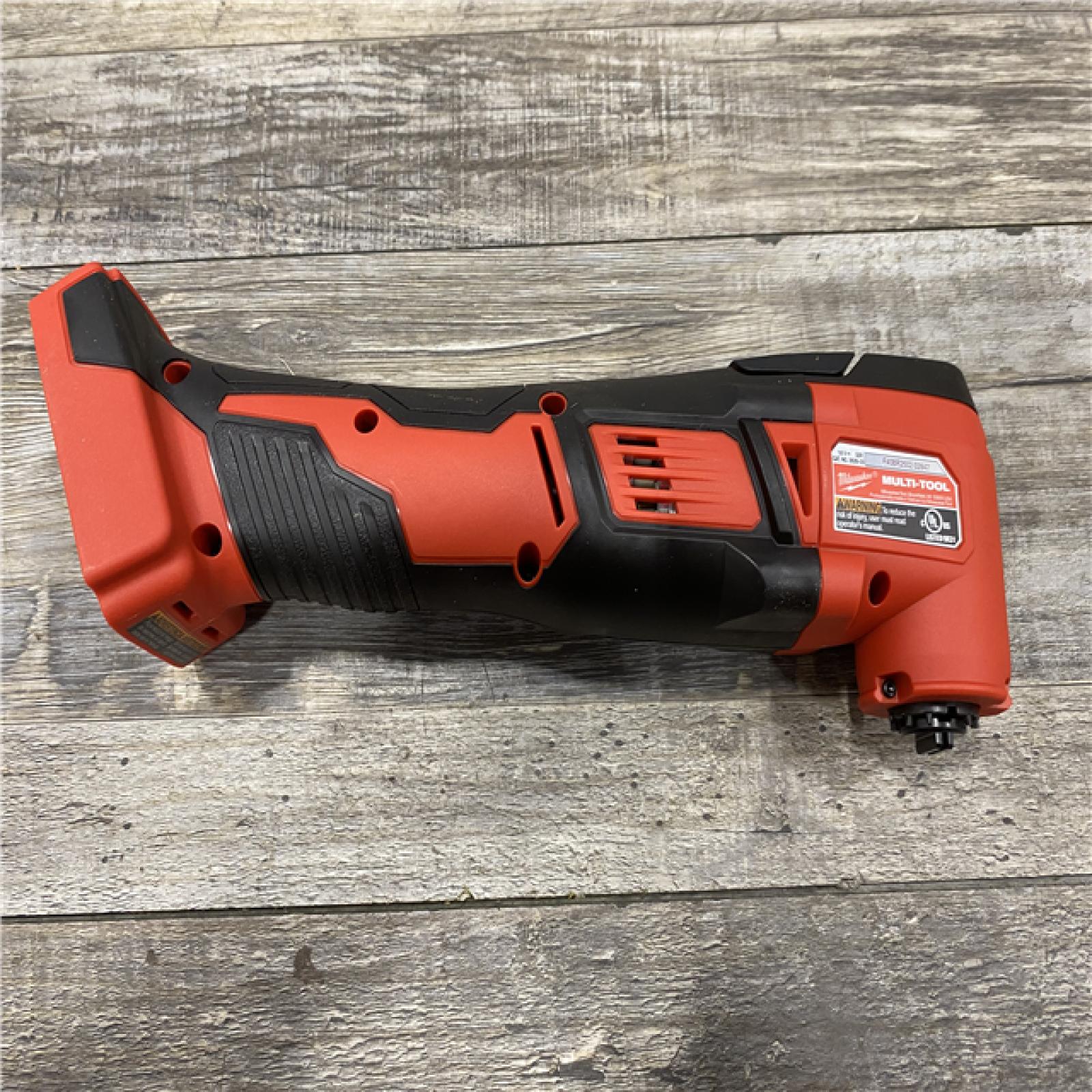 AS-IS Milwaukee 18V Lithium-Ion Cordless Oscillating Multi-Tool Kit