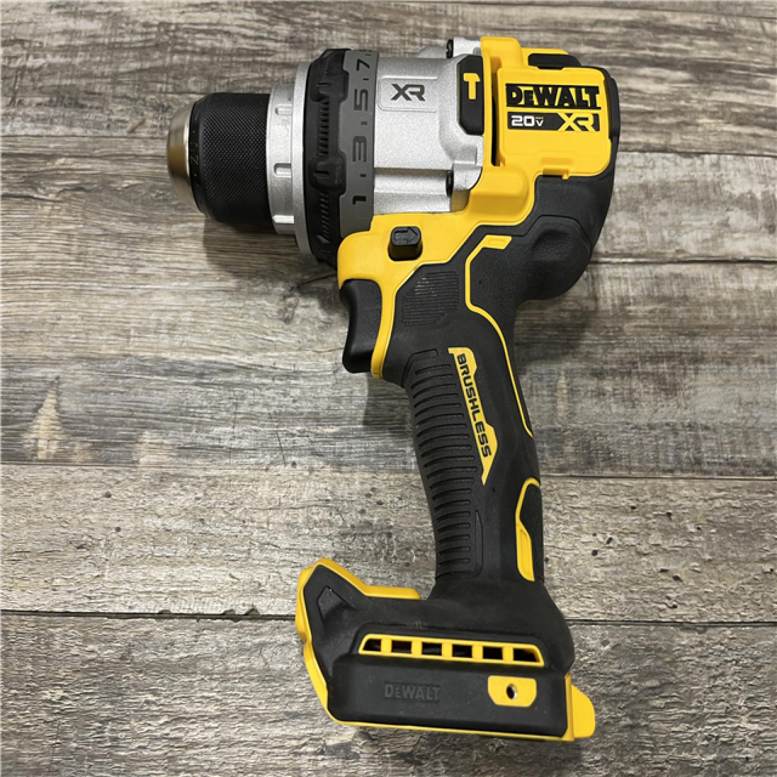 AS-IS DEWALT 20V XR Lithium-Ion Cordless Hammer Drill Kit
