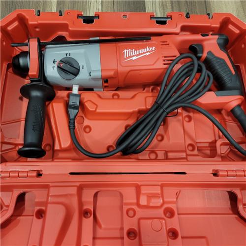 AS-IS Milwaukee 1 in. SDS Plus D-Handle Rotary Handle w/ Case
