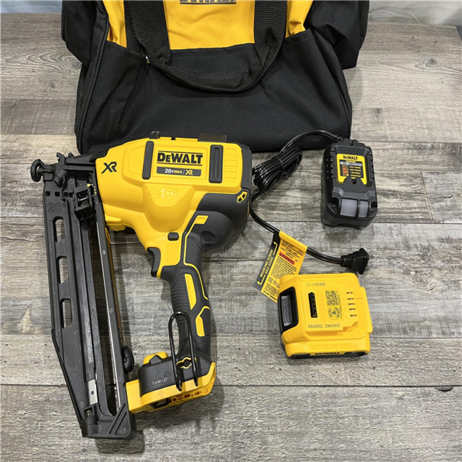 AS-IS DEWALT 20V MAX XR 16-Gauge Electric Cordless Angled Finishing Nailer Kit