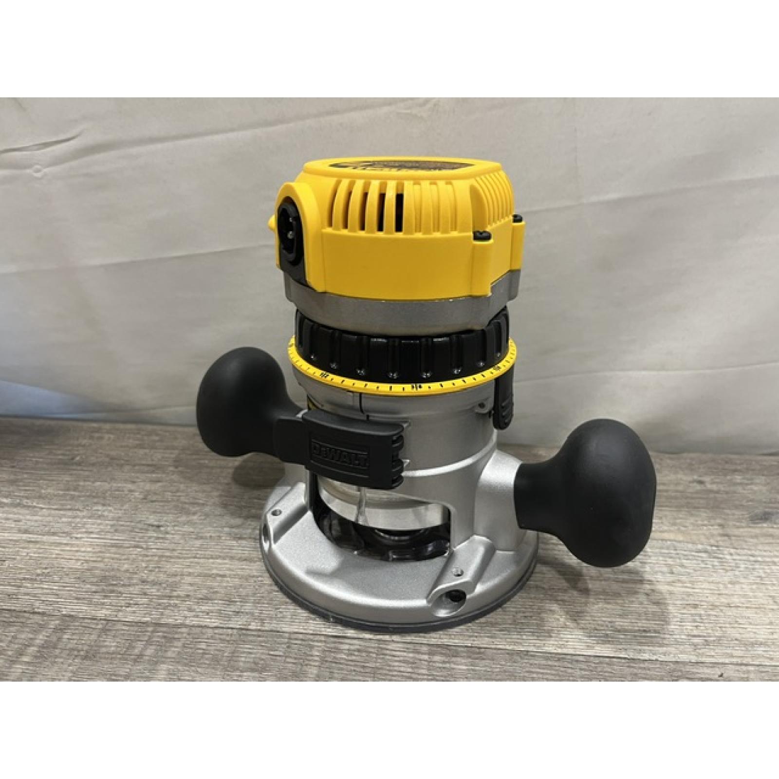 AS-IS DEWALT 12 Amp Corded 2-1/4 Horsepower Fixed and Plunge Base Router Kit