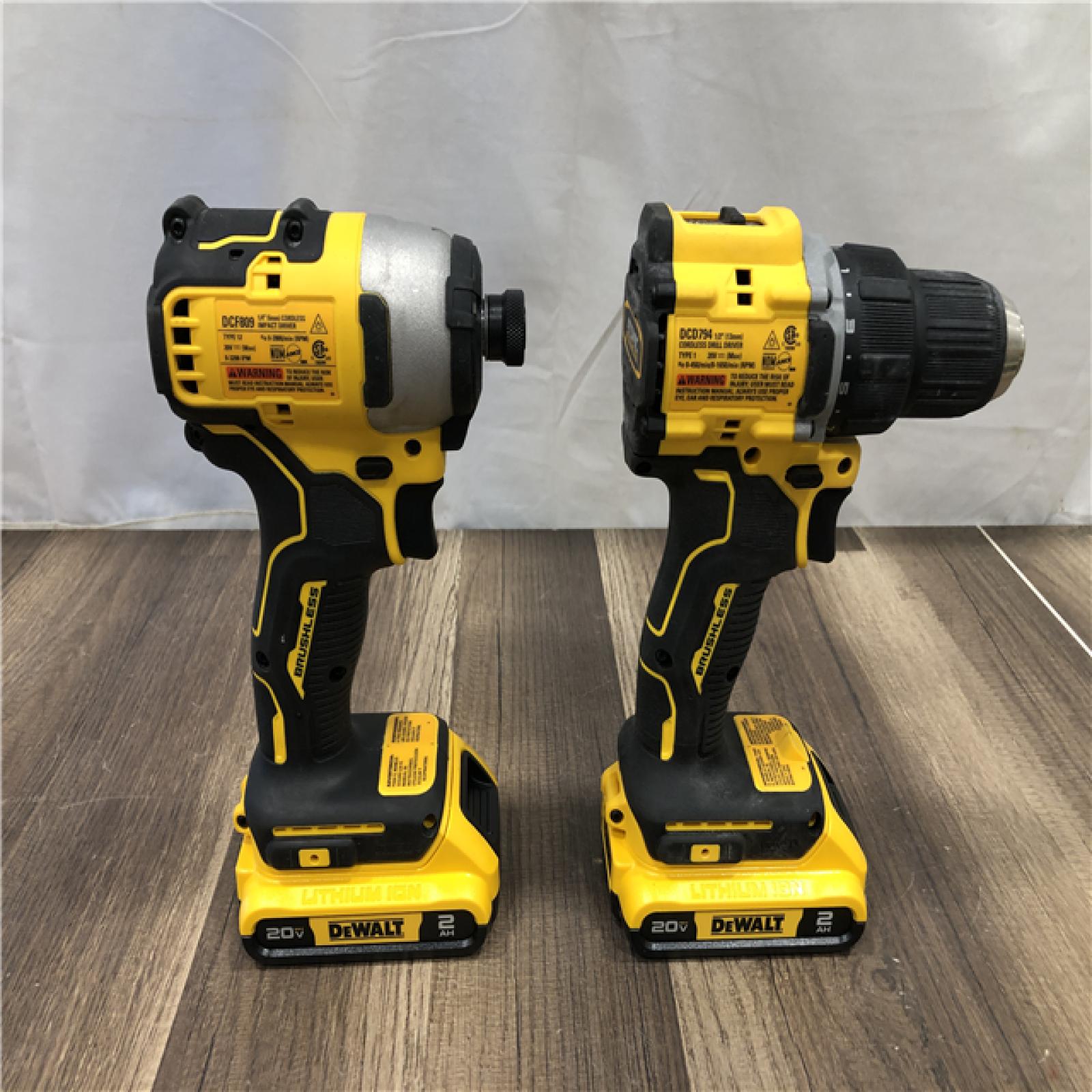 AS-IS DEWALT ATOMIC 20-Volt MAX Lithium-Ion Cordless Combo Kit