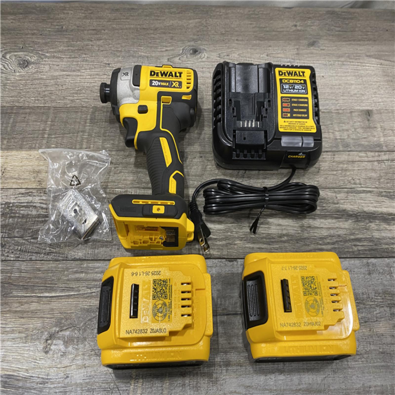 AS-IS DEWALT 20V MAX XR Cordless Brushless 3-Speed 1/4 in. Impact Driver Kit