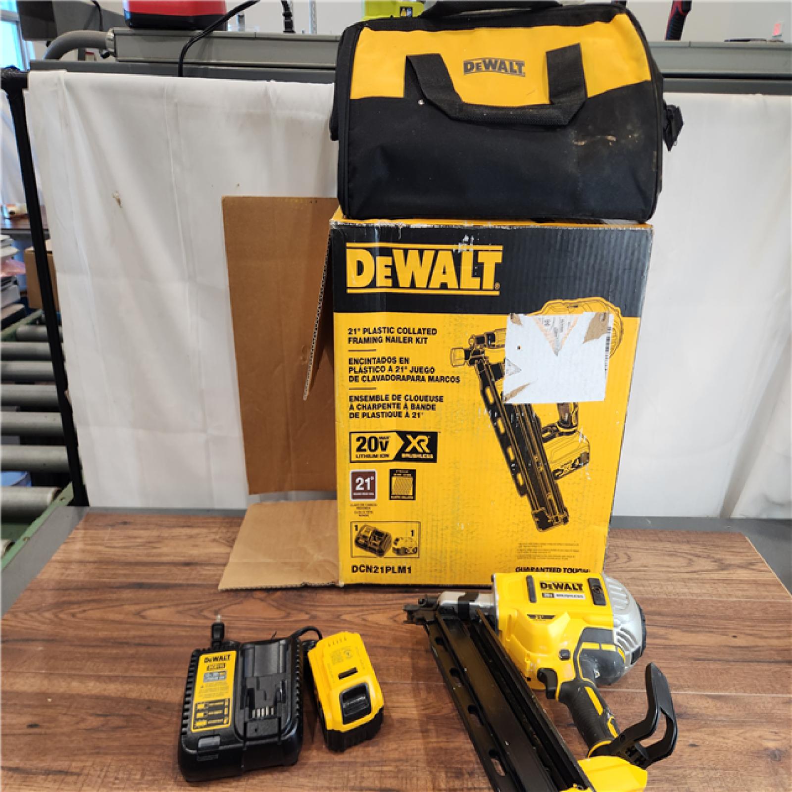 ASIS DeWalt 20V MAX Collated Cordless Framing Nailer Tool Kit with