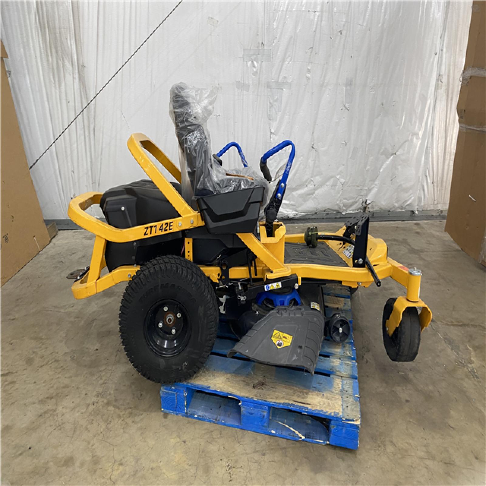 Houston Location AS IS - Cub Cadet ZT1 42E Ultima Lithium Ion 42 Riding Mower