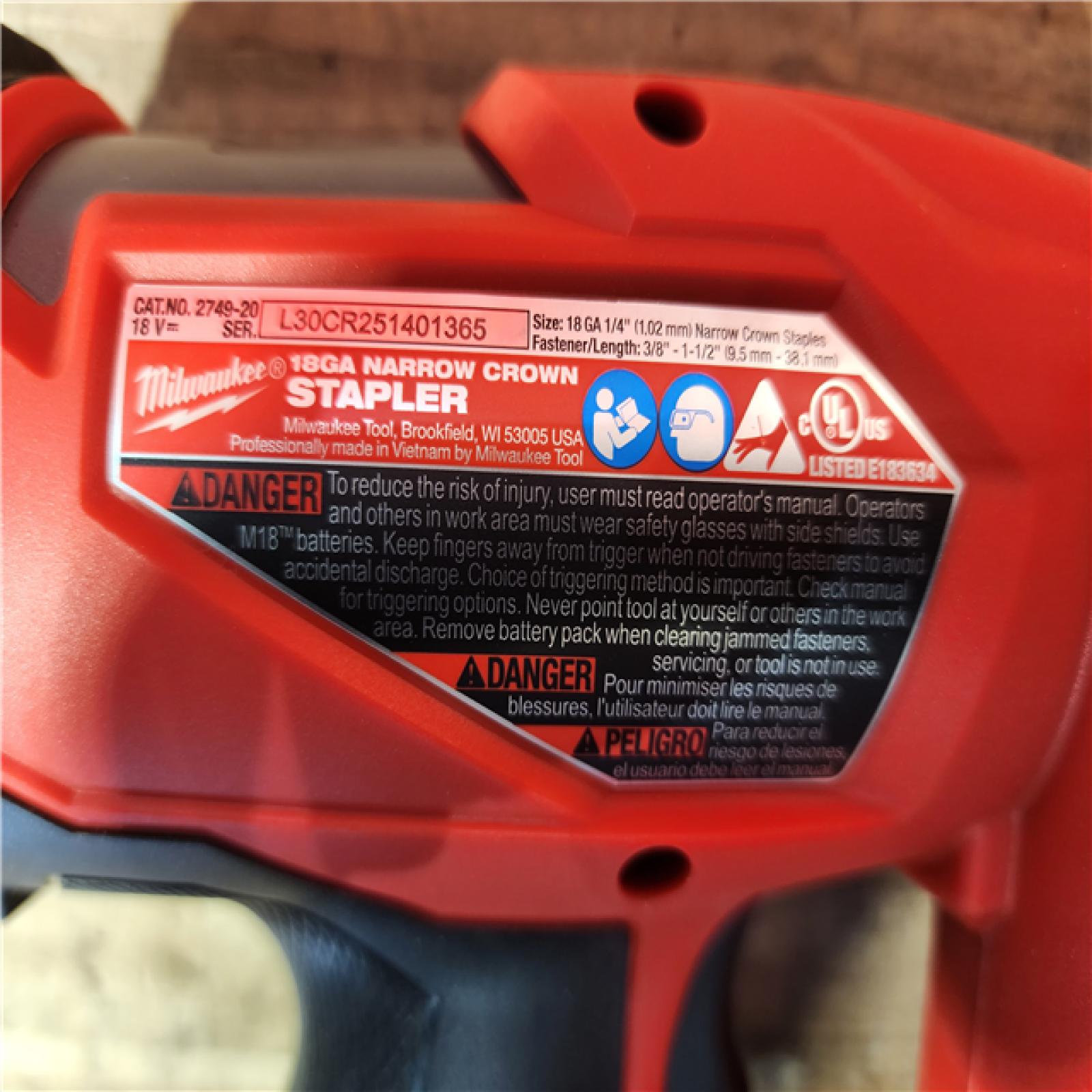HOUSTON LOCATION - AS-IS Milwaukee  FUEL 18-Volt Lithium-Ion Brushless Cordless 18-Gauge 1/4 in. Narrow Crown Stapler (Tool-Only)