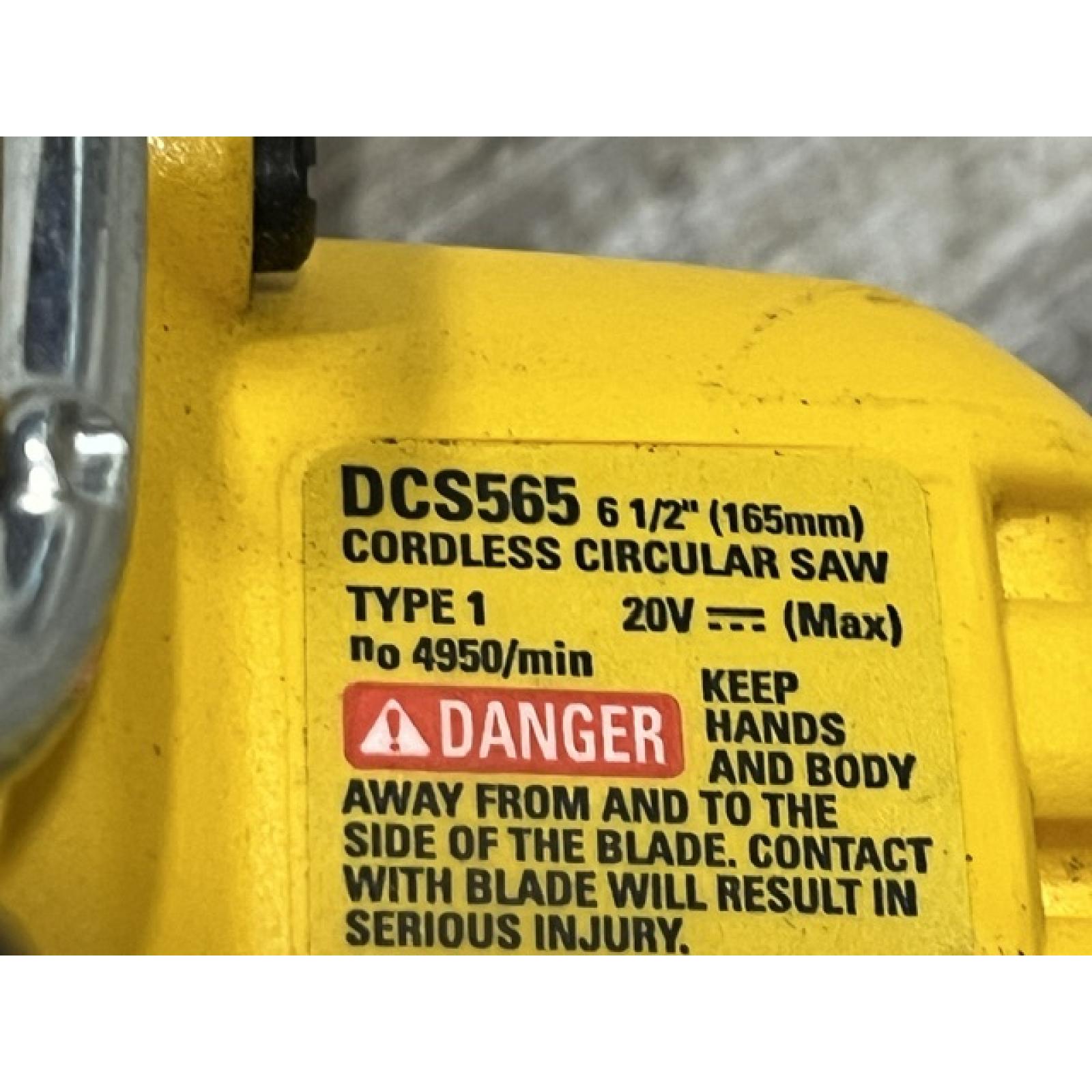AS-IS DEWALT 20V MAX Cordless Brushless 6-1/2 in. Sidewinder Style Circular Saw (Tool Only)