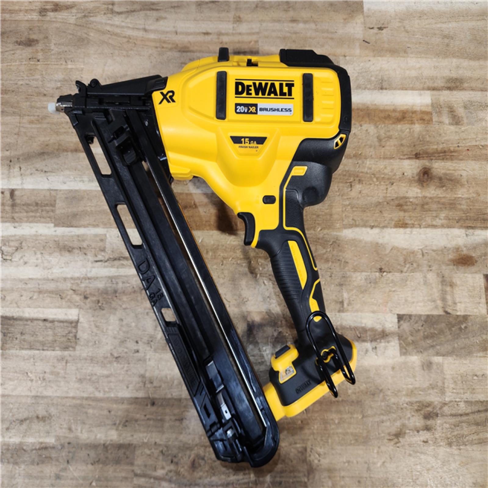 HOUSTON LOCATION - AS-IS DEWALT Cordless 20V MAX XR Angled Finish Nailer (Tool Only)