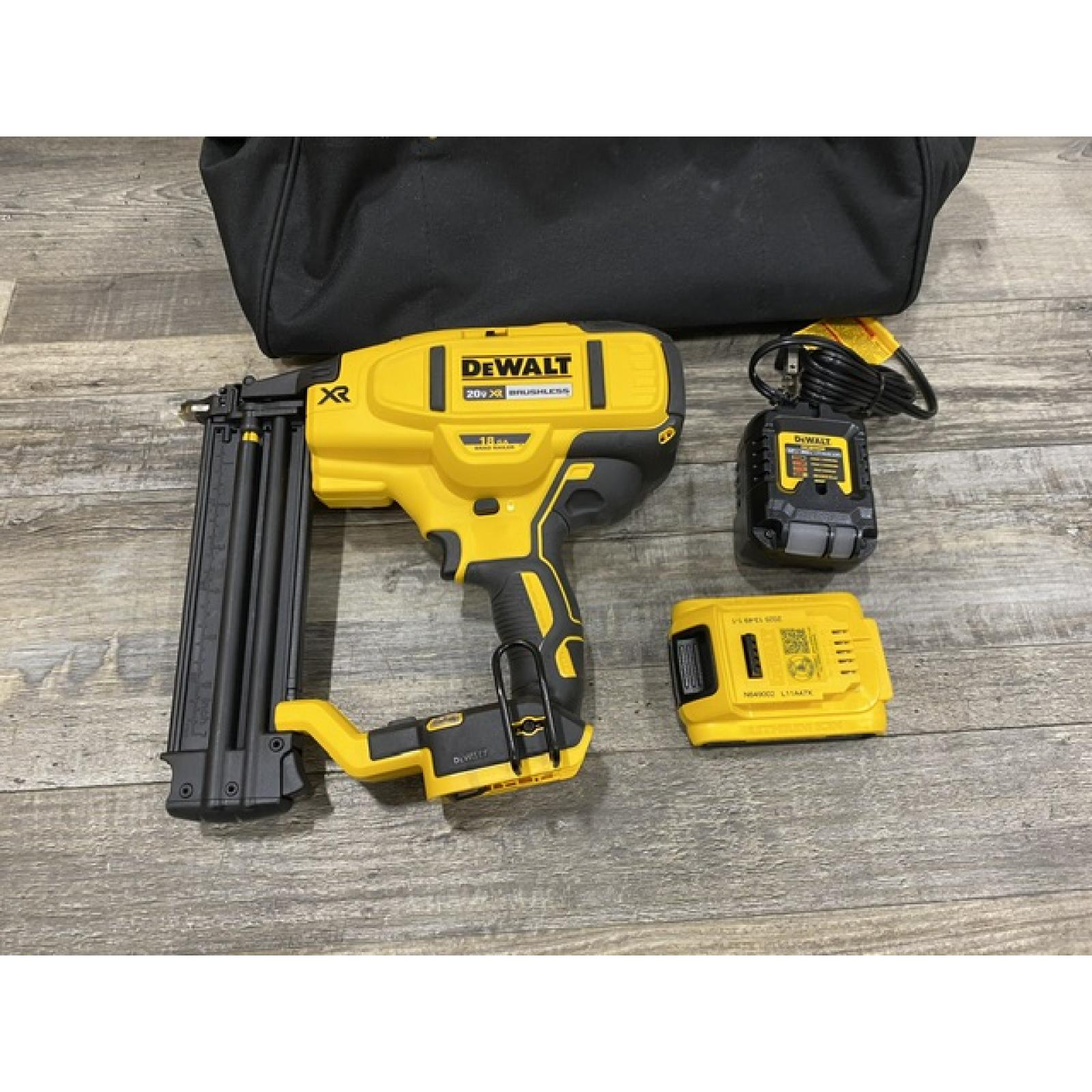 AS-IS DEWALT 20V MAX XR 18 Gauge Brad Nailer Kit