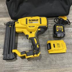 AS-IS DEWALT 20V MAX XR 18 Gauge Brad Nailer Kit