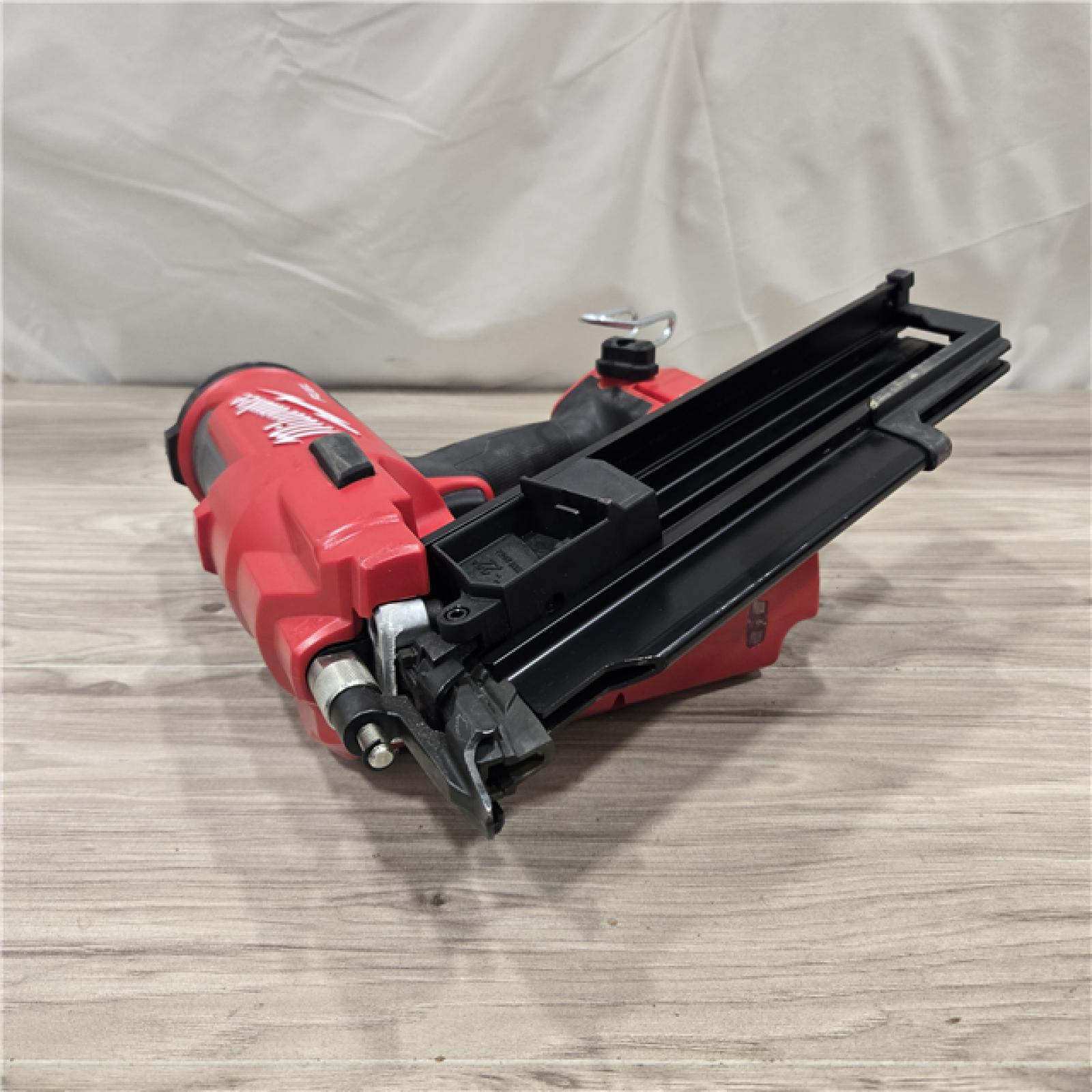 AS-IS Milwaukee 2744-20 M18 FUEL 3-1/2 in. 18V 21-Degree Cordless Framing Nailer (Tool-Only)