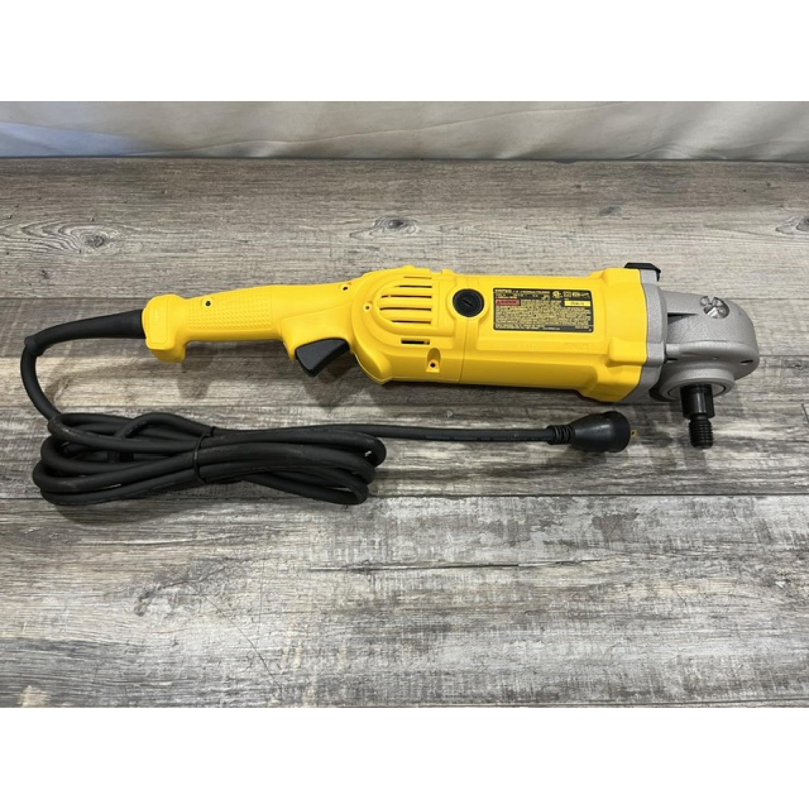 NEW - DEWALT 12 Amp 7 in./9 in. Variable Speed Polisher