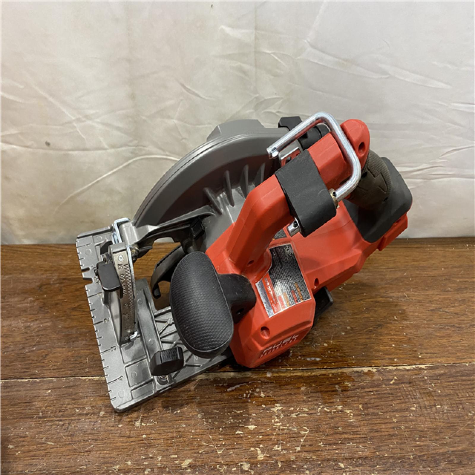 AS-IS Milwaukee Tools M18 FUEL 7-1/4 Circular Saw (Tool Only) 2834-20