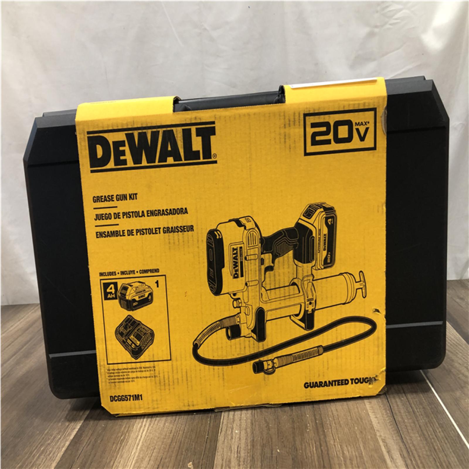 NEW- DEWALT 20V MAX Cordless 10 000 PSI Variable Speed Grease Gun Kit