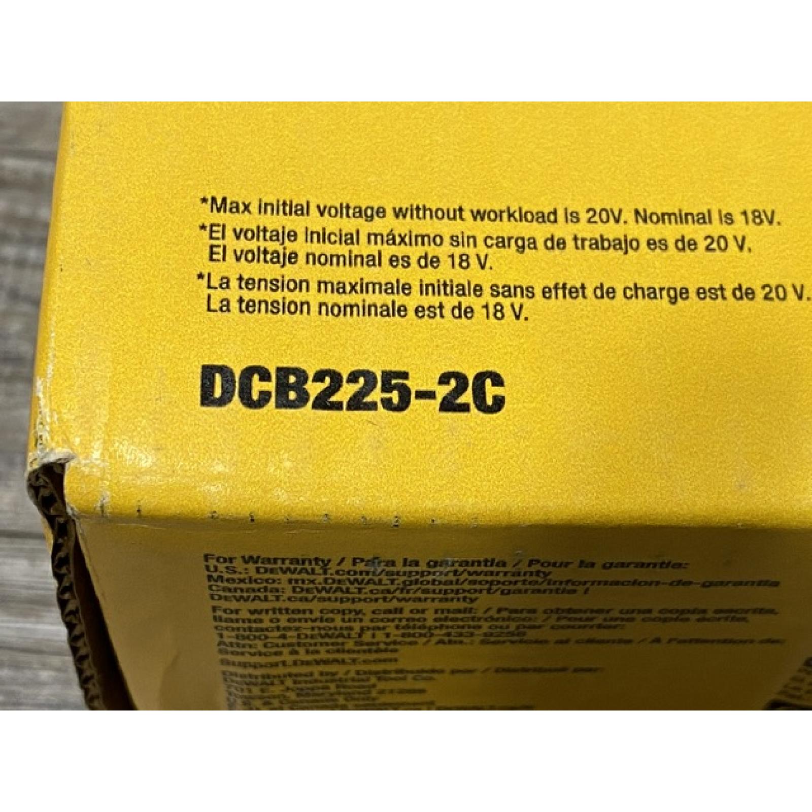 NEW - DEWALT 20V MAX Lithium-Ion Battery Kit with 5.0Ah and 2.0Ah Battery and Charger