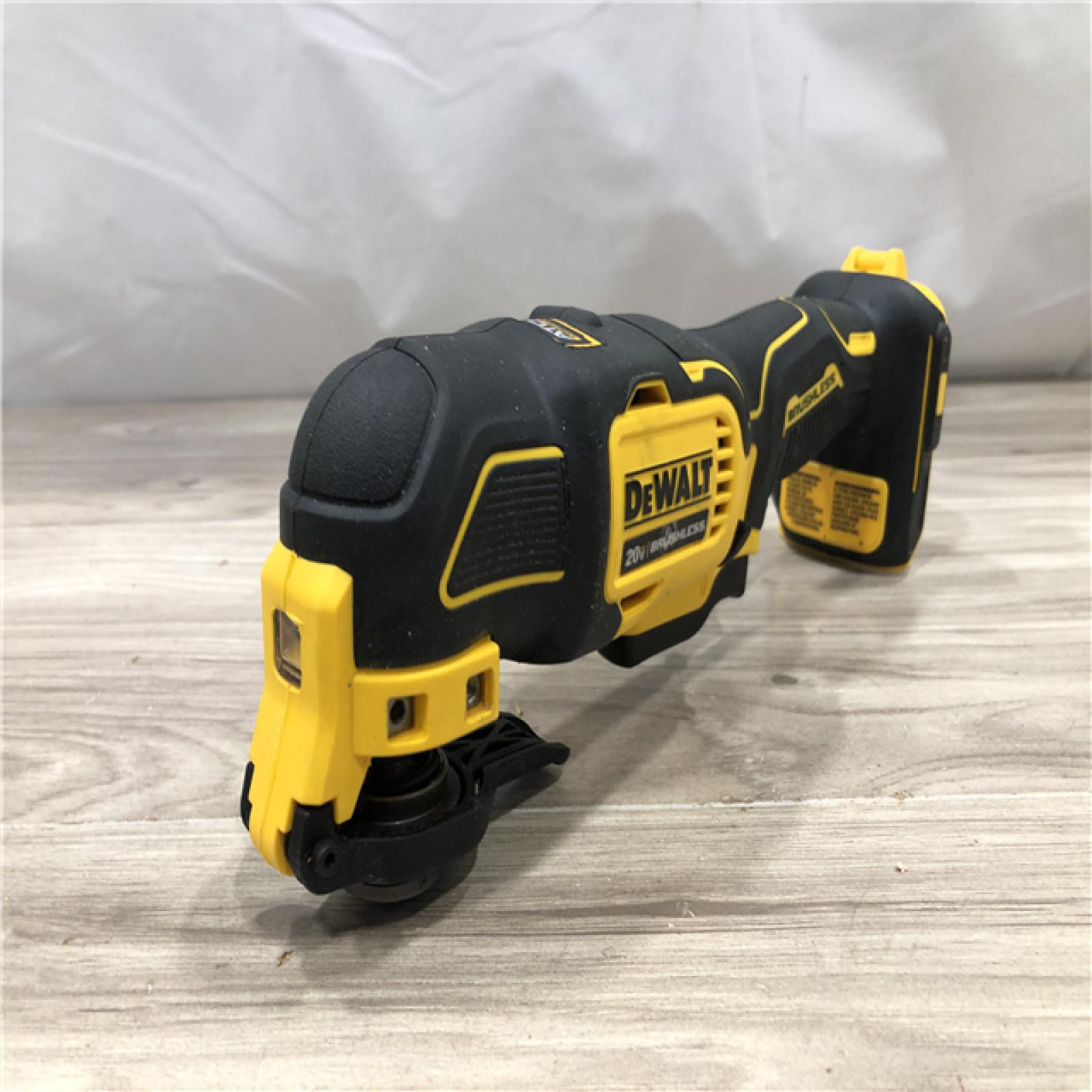 AS-IS DeWalt DCS354D1 20V Cordless Oscillating Multi-Tool Kit