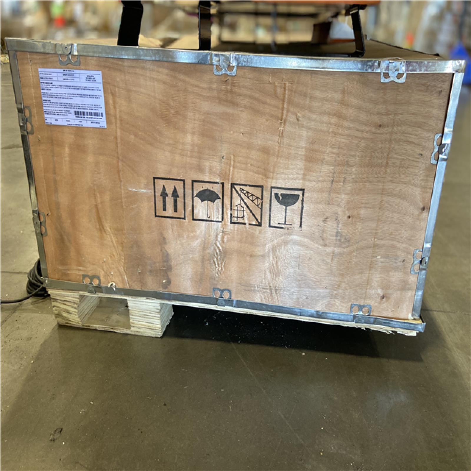 DALLAS LOCATION - MAX JAX MK7 Symmetric Portable 2 Post Car Lift with 7,000 lbs. Weight Capacity and 110V Power Unit Included
