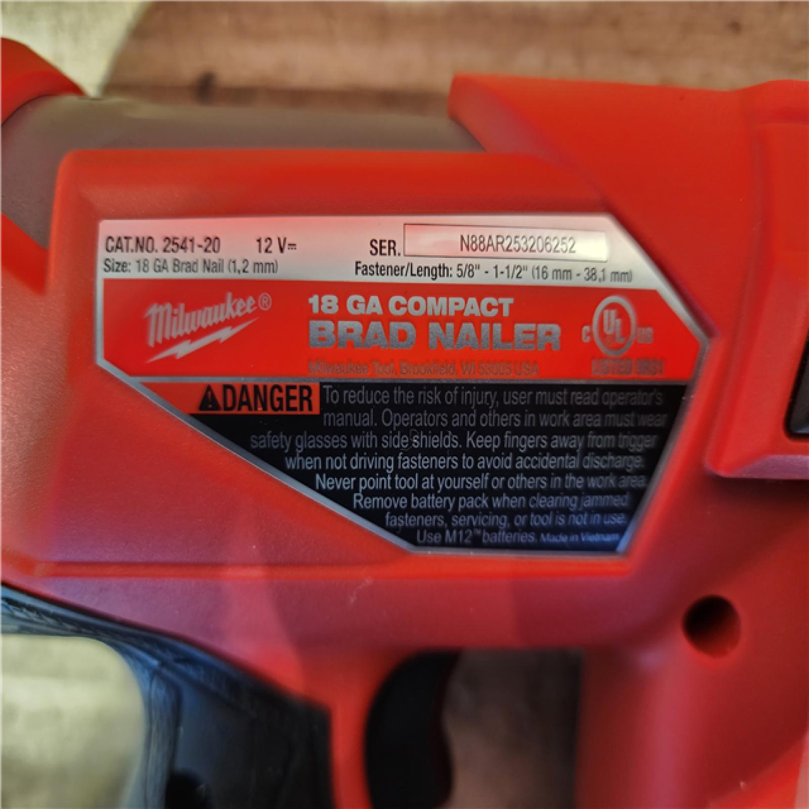 HOUSTON LOCATION - AS-IS (APPEARS LIKE NEW) Milwaukee  FUEL 12-Volt Lithium-Ion Brushless Cordless 18-Gauge 1-1/2 in. Compact Brad Nailer (Tool Only)