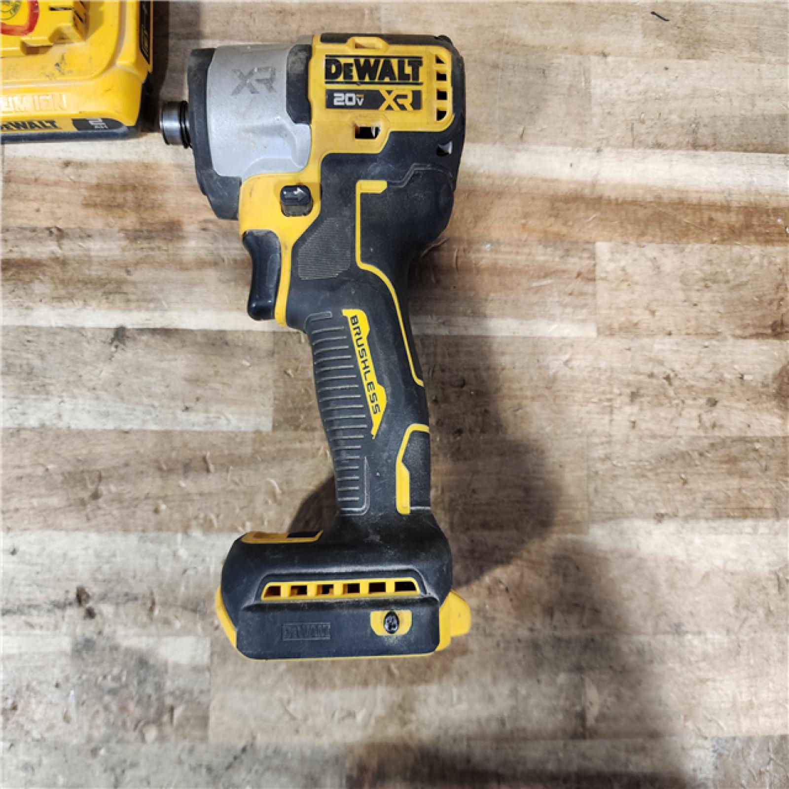 HOUSTON LOCATION - AS - IS DEWALT Atomic 20V Max Lithium-Ion Brushless Cordless Compact 1/4 in. Impact Driver Kit