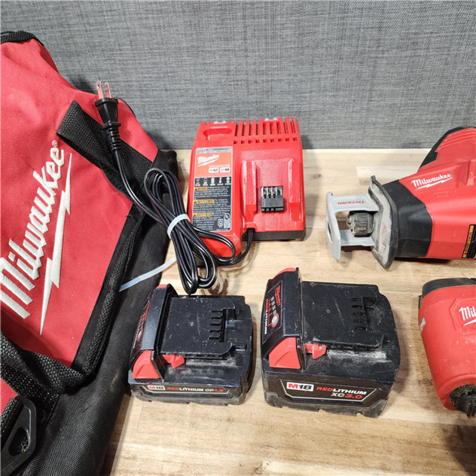HOUSTON LOCATION - AS-IS Milwaukee 5 Tool Combo Kit W/ (2) Battery & Charger