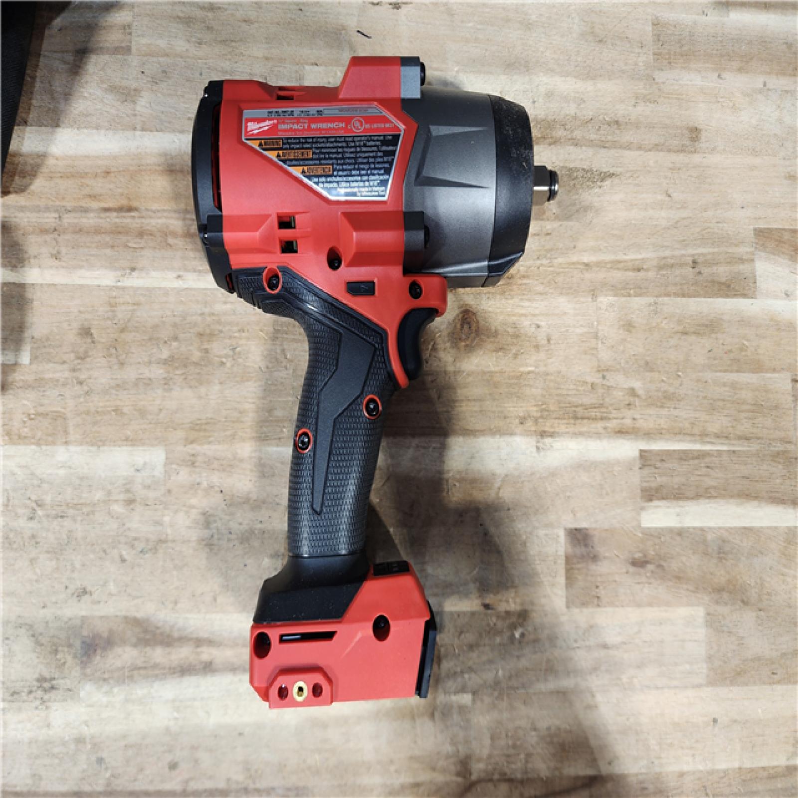 HOUSTON LOCATION - AS-IS (APPEARS LIKE NEW) Milwaukee FUEL 18V Lithium-Ion Brushless Cordless 1/2 in. Impact Wrench w/Friction Ring Kit