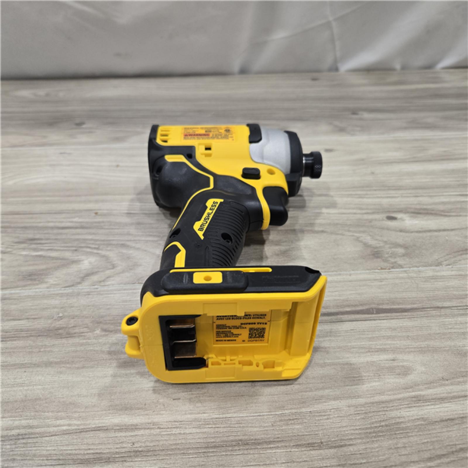 AS-IS DeWALT ATOMIC 20V MAX Cordless Compact Impact Driver Kit