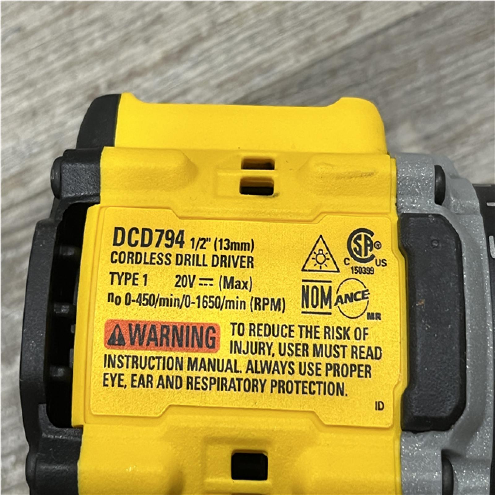 AS-IS DEWALT Atomic 20V Lithium-Ion Cordless Compact 1/2 in. Drill/Driver Kit