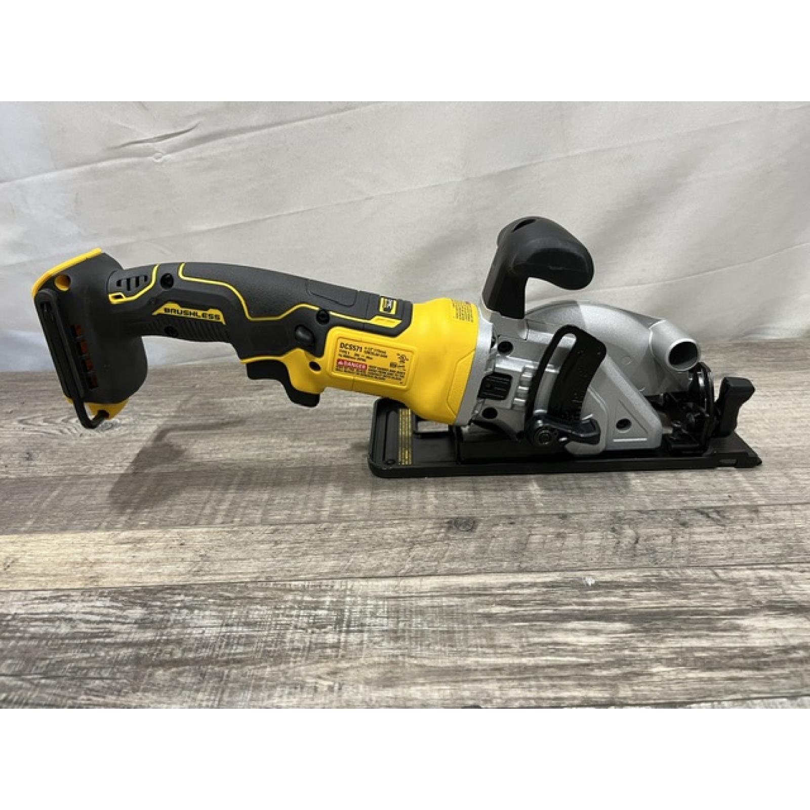 AS-IS DEWALT ATOMIC 20V MAX Cordless Brushless 4-1/2 in. Circular Saw (Tool Only)