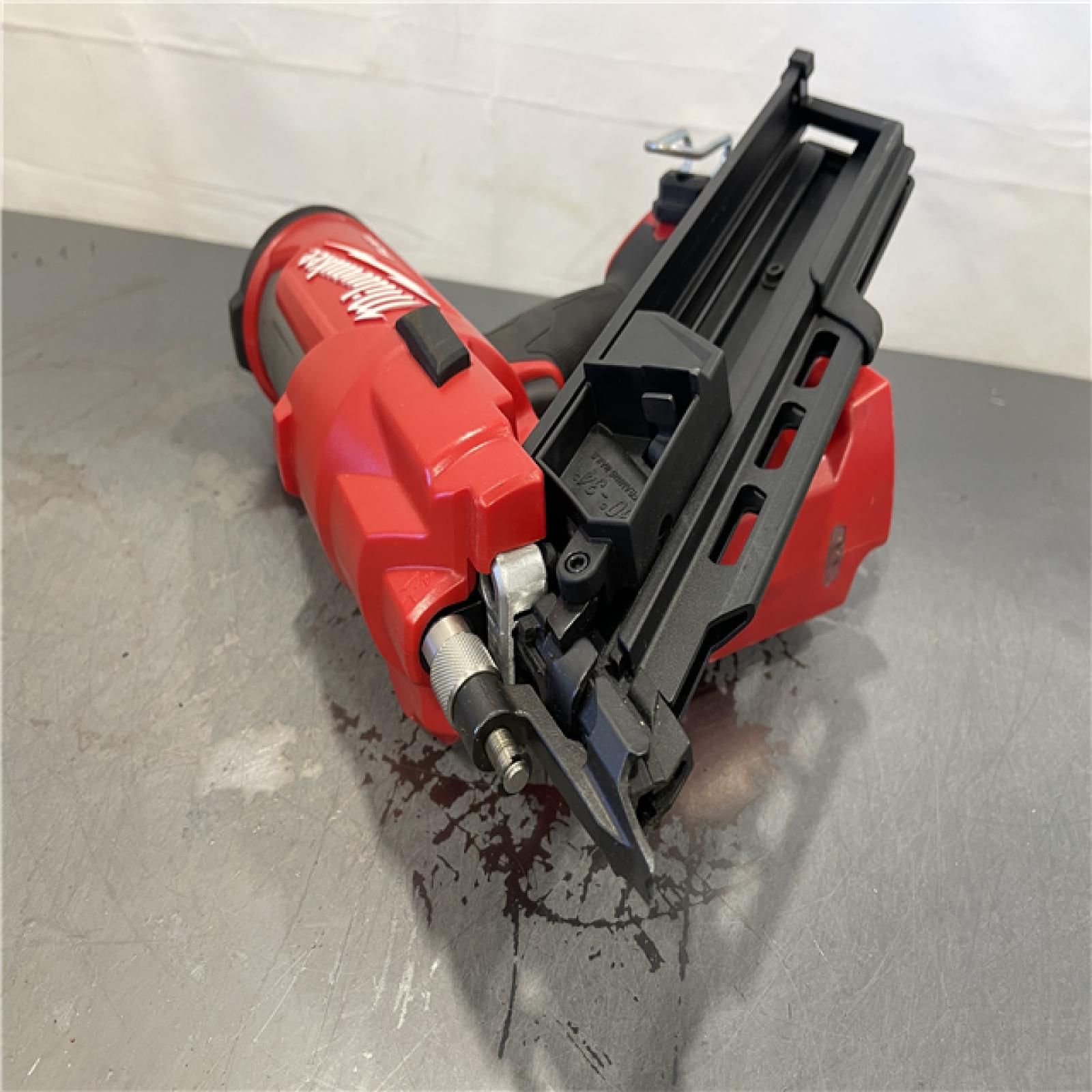 AS-IS - Milwaukee M18 FUEL 3-1/2 in. 18-Volt 30-Degree Lithium-Ion Brushless Cordless Framing Nailer