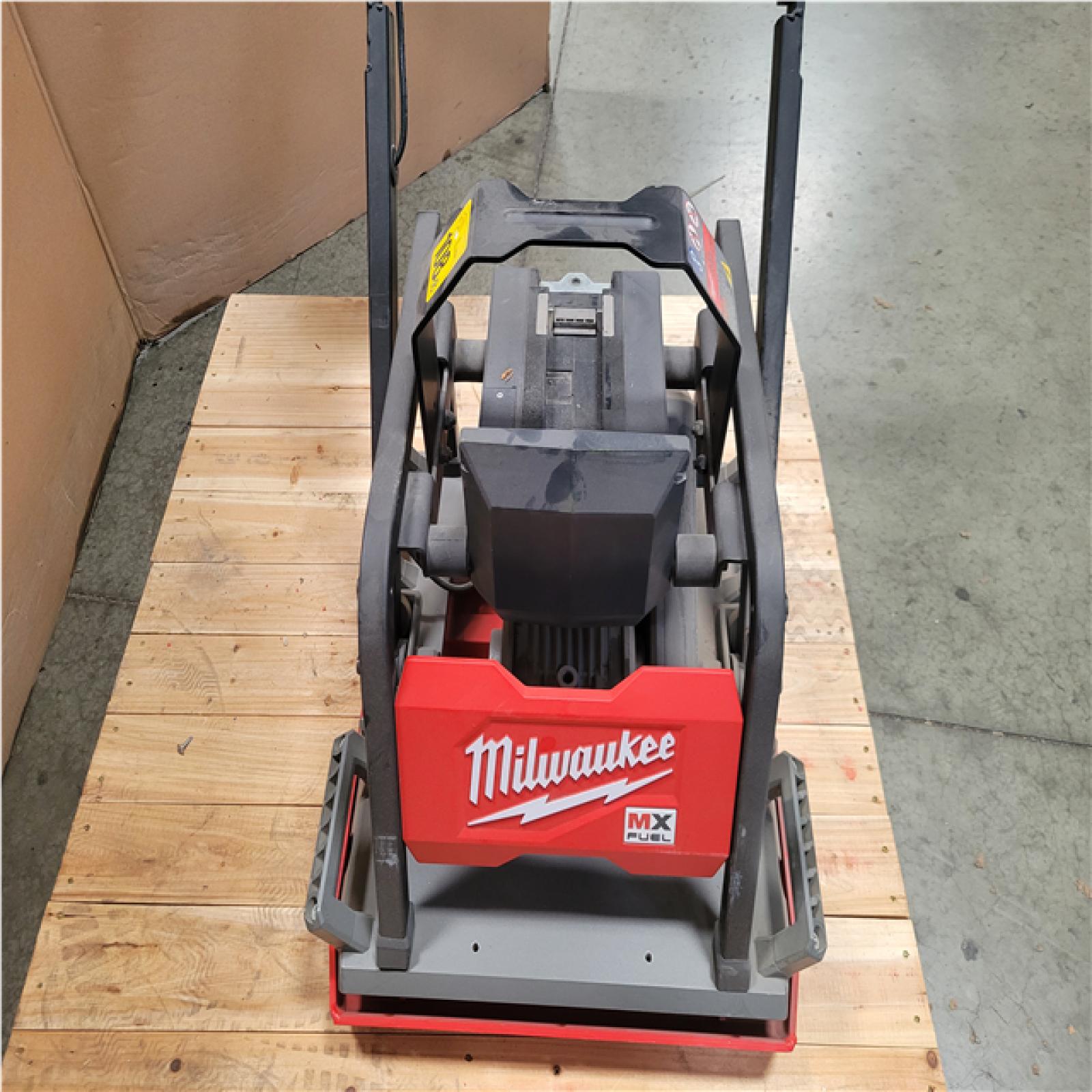 CALIFORNIA AS-IS MILWAUKEE MX FUEL CORDLESS PLATE COMPACTOR