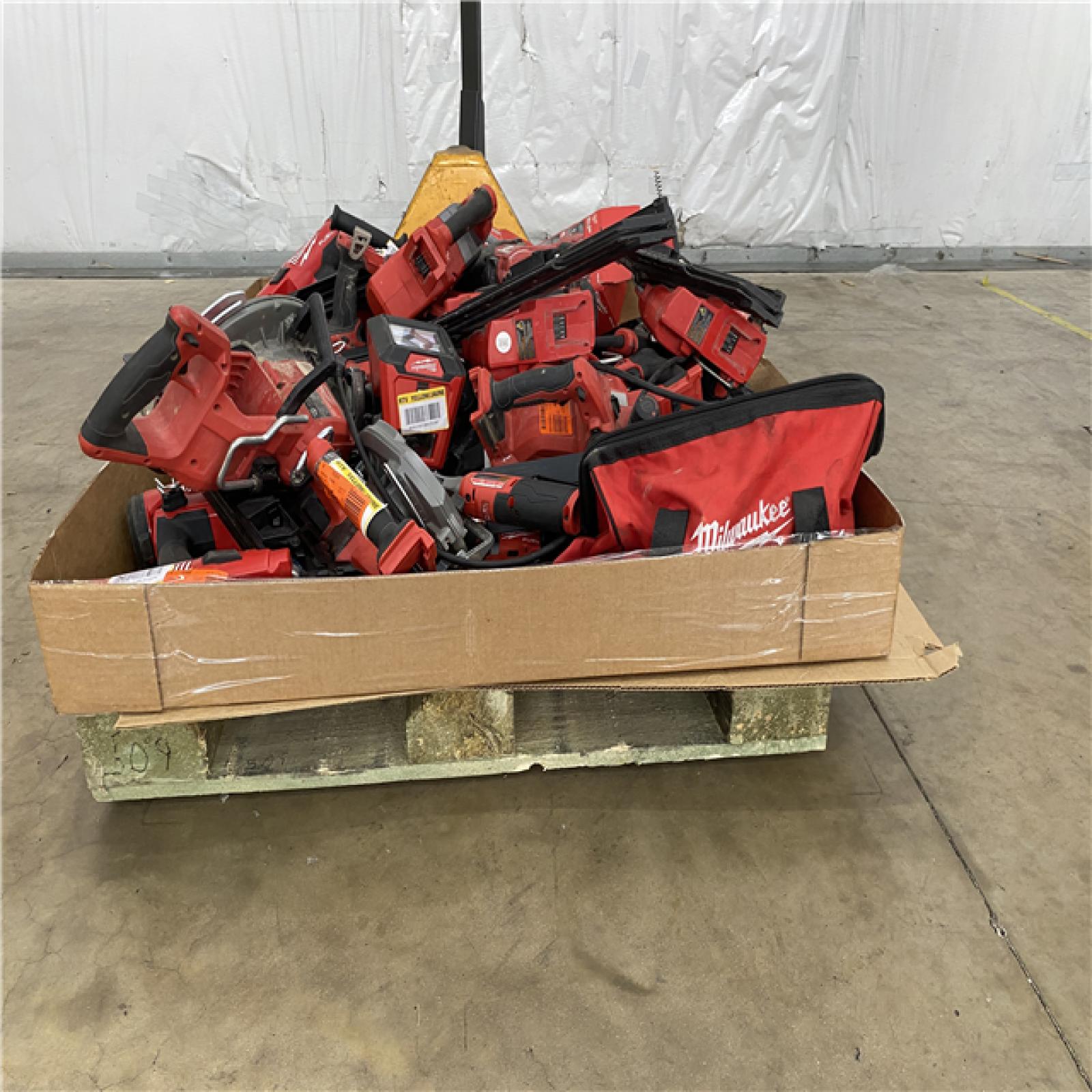 Houston Location AS IS - Tool Pallet