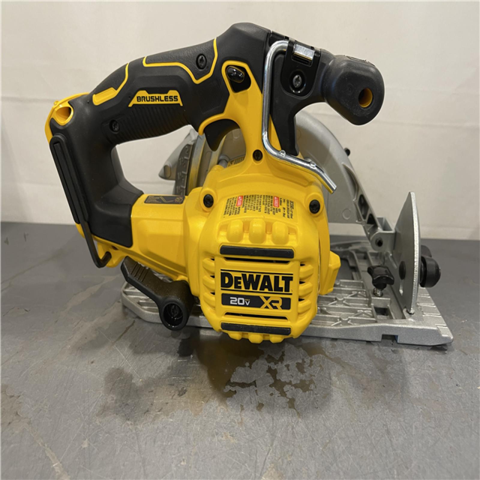 AS-IS - DeWALT 20V MAX Cordless Brushless 6-1/2 in. Sidewinder Style Circular Saw