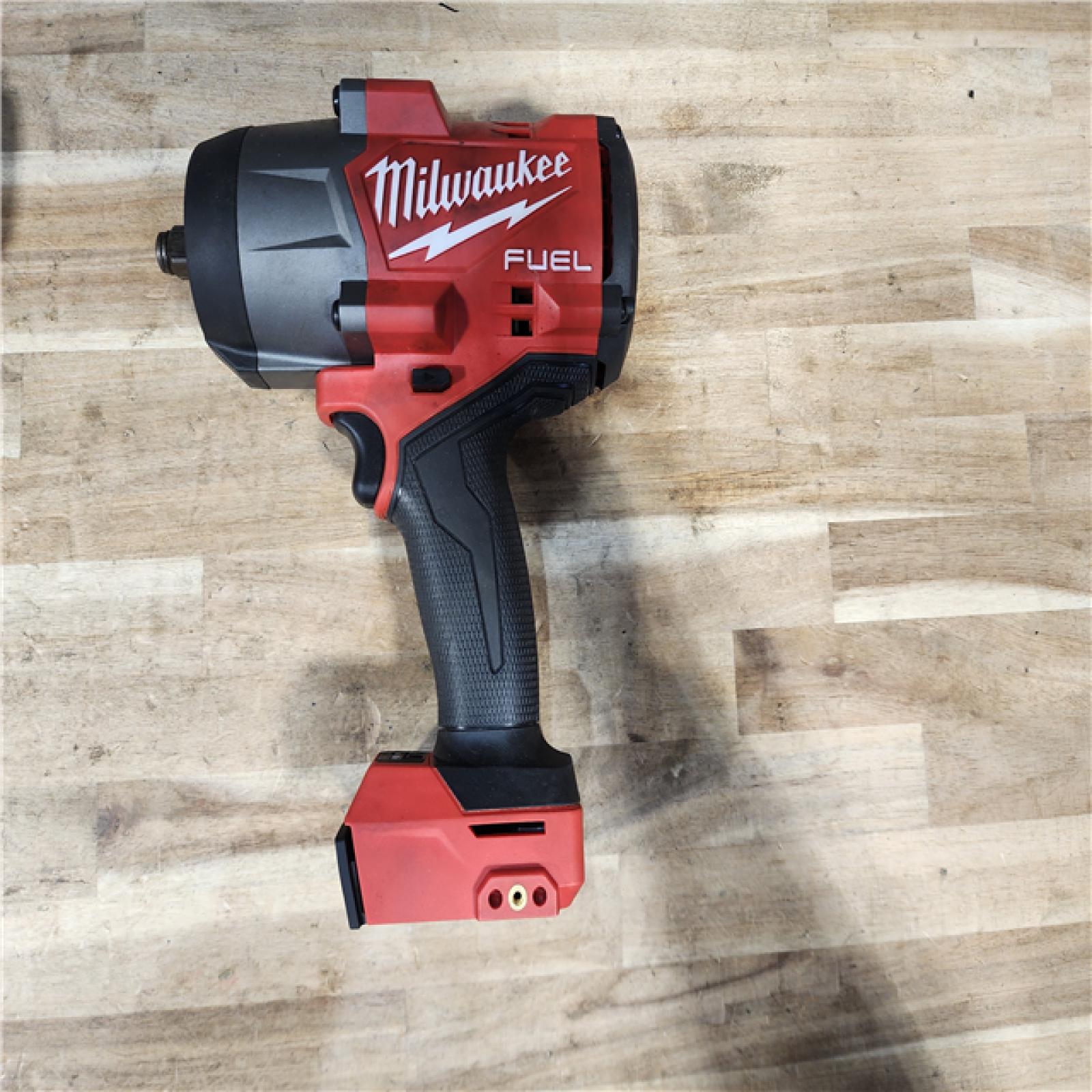 HOUSTON LOCATION - AS-IS Milwaukee FUEL 18V Lithium-Ion Brushless Cordless 1/2 in. Impact Wrench w/Friction Ring Kit