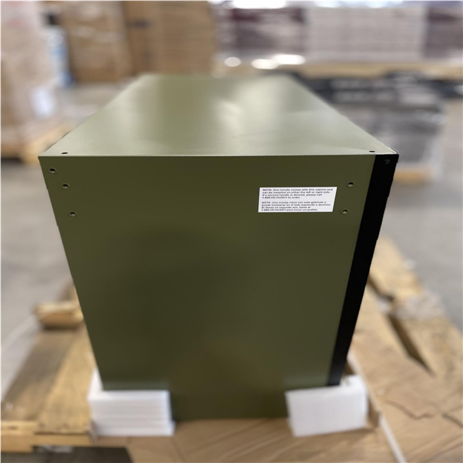 DALLAS LOCATION- AS-IS HUSKY Standard Duty 42 in. 8-Drawer Matte Army Green Rolling Tool Cabinet