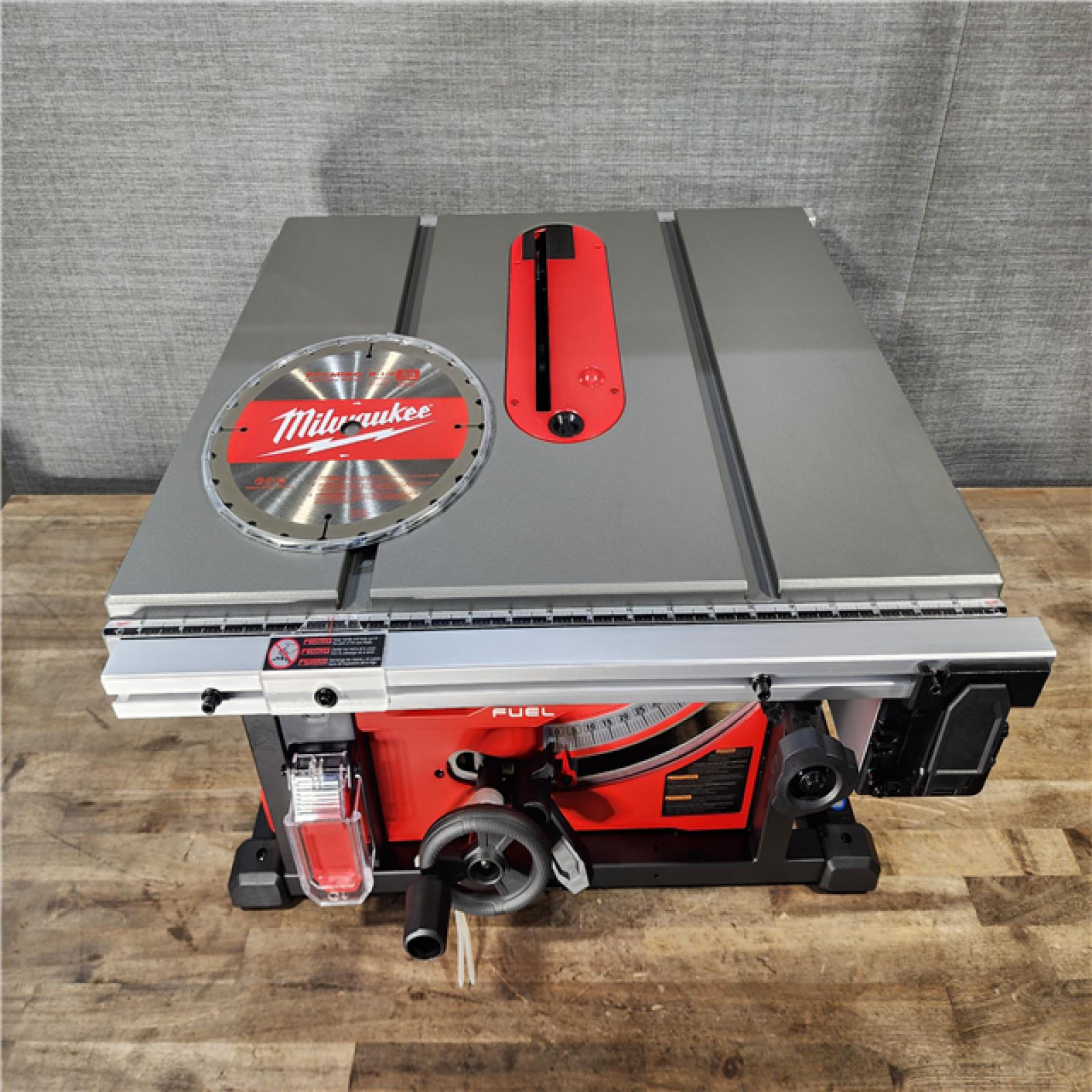 HOUSTON LOCATION - AS-IS (APPEARS LIKE NEW) Milwaukee M18 FUEL ONE-KEY 18-Volt Lithium-Ion Brushless Cordless 8-1/4 in. Table Saw (Tool-Only)
