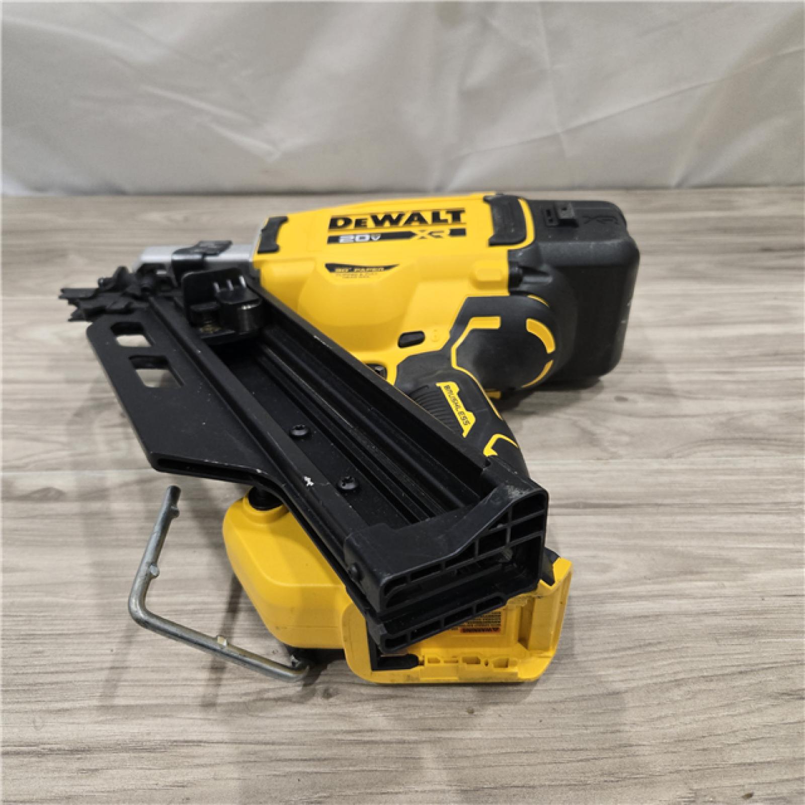 AS-IS DEWALT 20V 30 Degree Cordless Framing Nailer (Tool-Only)