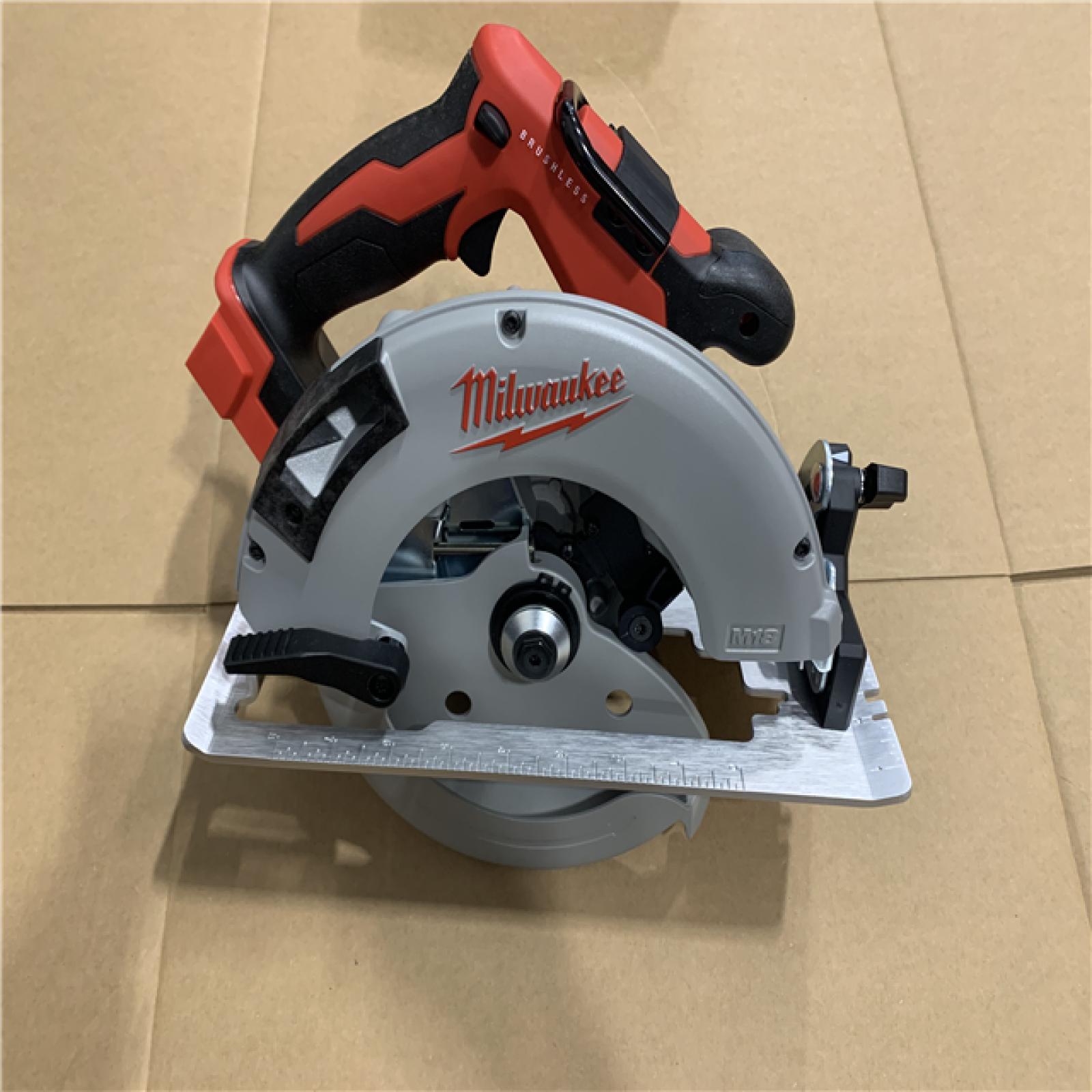 AS-IS - Milwaukee M18 18V Lithium-Ion Brushless Cordless 7-1/4 in. Circular Saw (Tool-Only)