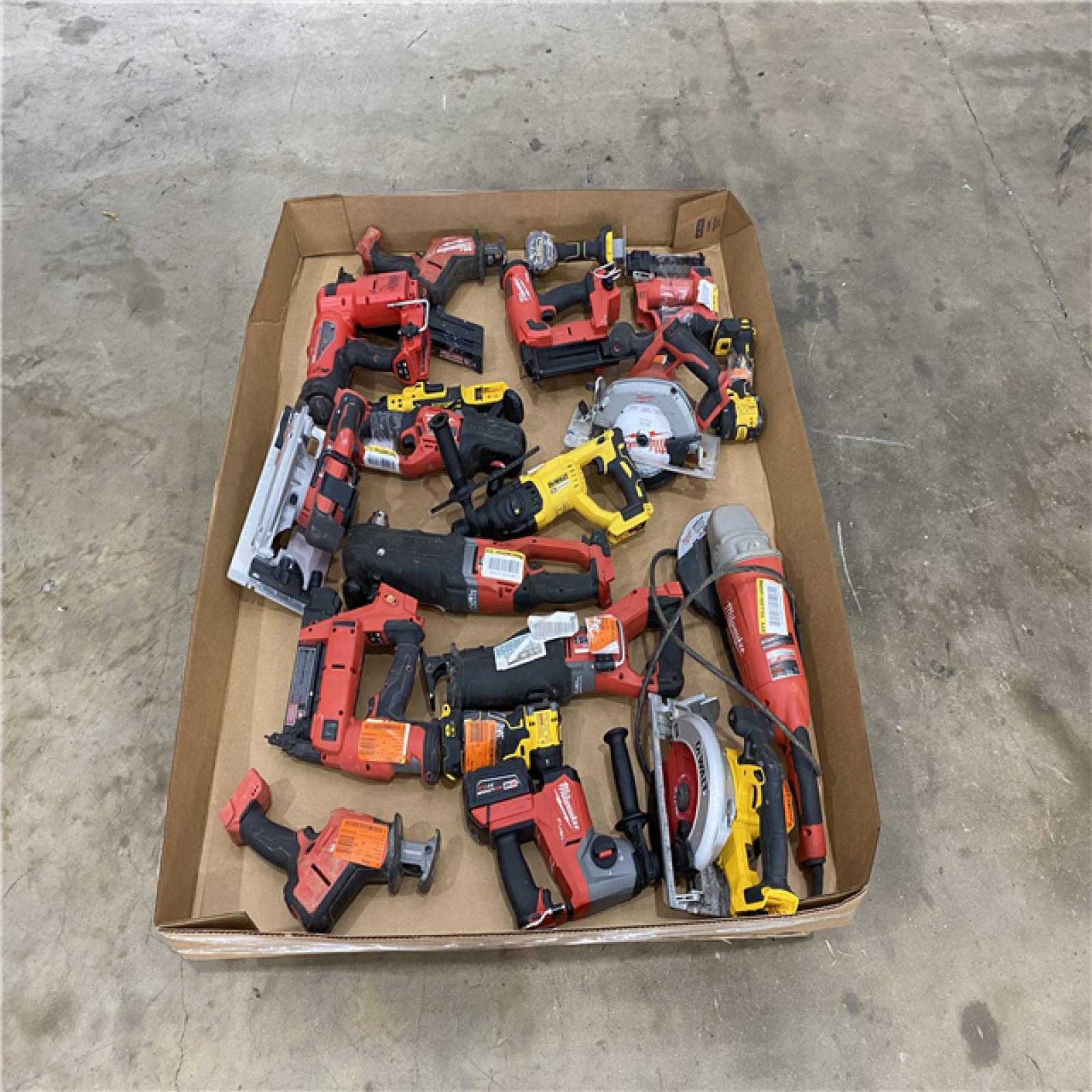 Houston Location AS IS - Tool Pallet