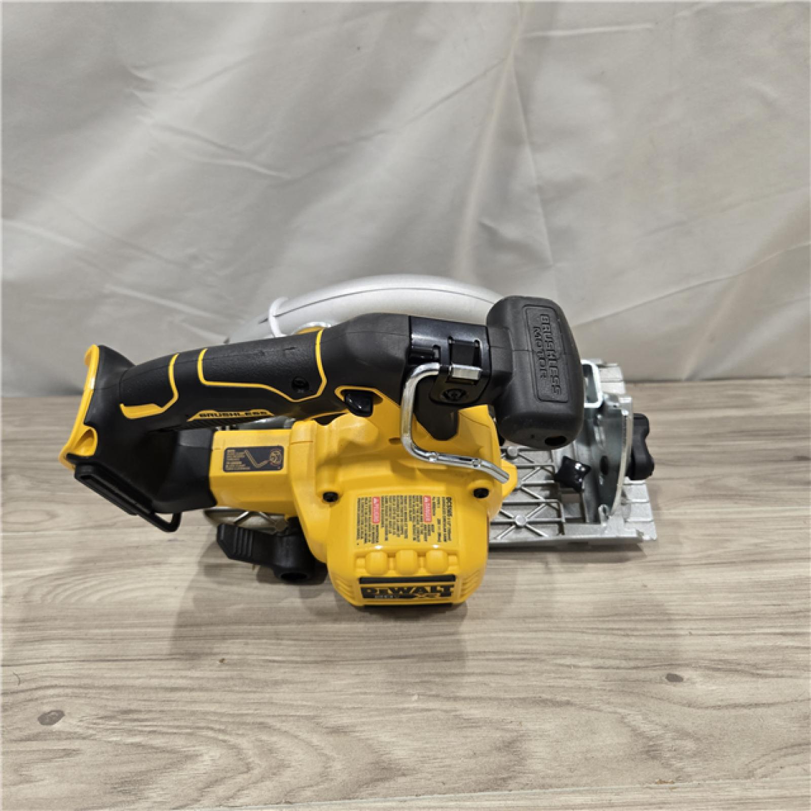 AS-IS DeWALT DCS565B 20V Max 6.5 Cordless Circular Saw (TOOL ONLY)