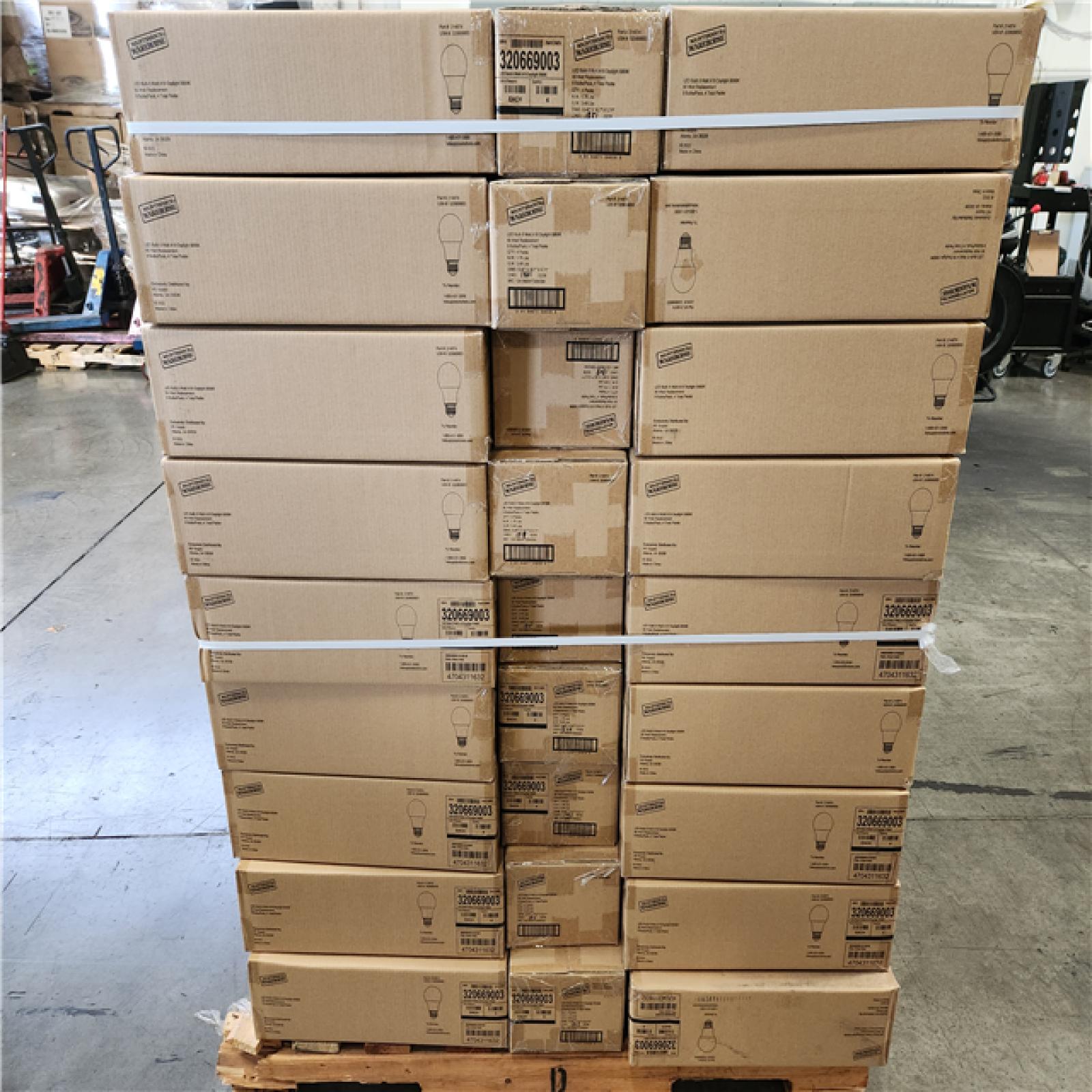 Phoenix Location NEW LED Bulb A19 5000K, 60 Watt Replacement 120V 840 Lumens 8 Bulbs/Pack (108 Packs)