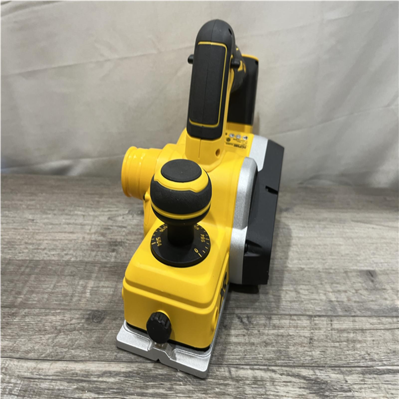 AS-IS DEWALT 20V MAX XR Cordless Brushless 3-1/4 in. Planer (Tool Only)
