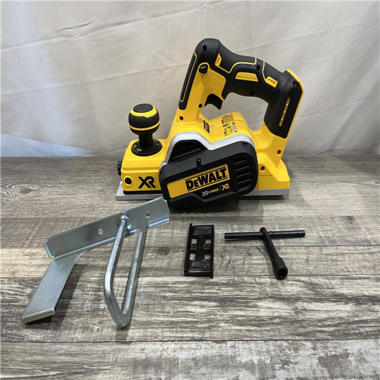 AS-IS DEWALT 20V MAX XR Cordless Brushless 3-1/4 in. Planer (Tool Only)