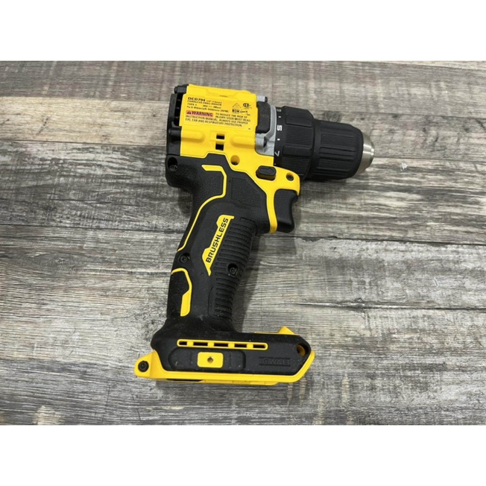 AS-IS DEWALT Atomic 20V Lithium-Ion Cordless Compact 1/2 in. Drill/Driver Kit
