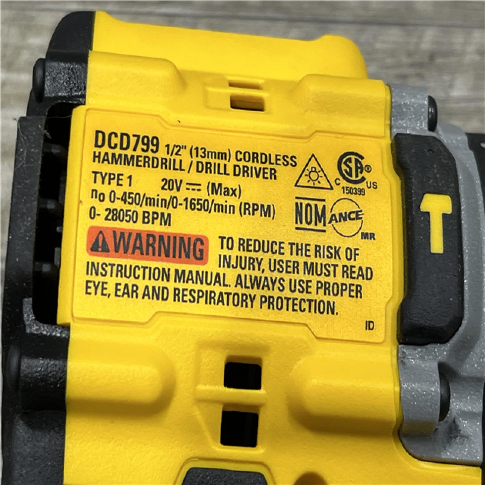 AS-IS DEWALT ATOMIC 20V Cordless 1/2 in. Compact Hammer Drill Kit