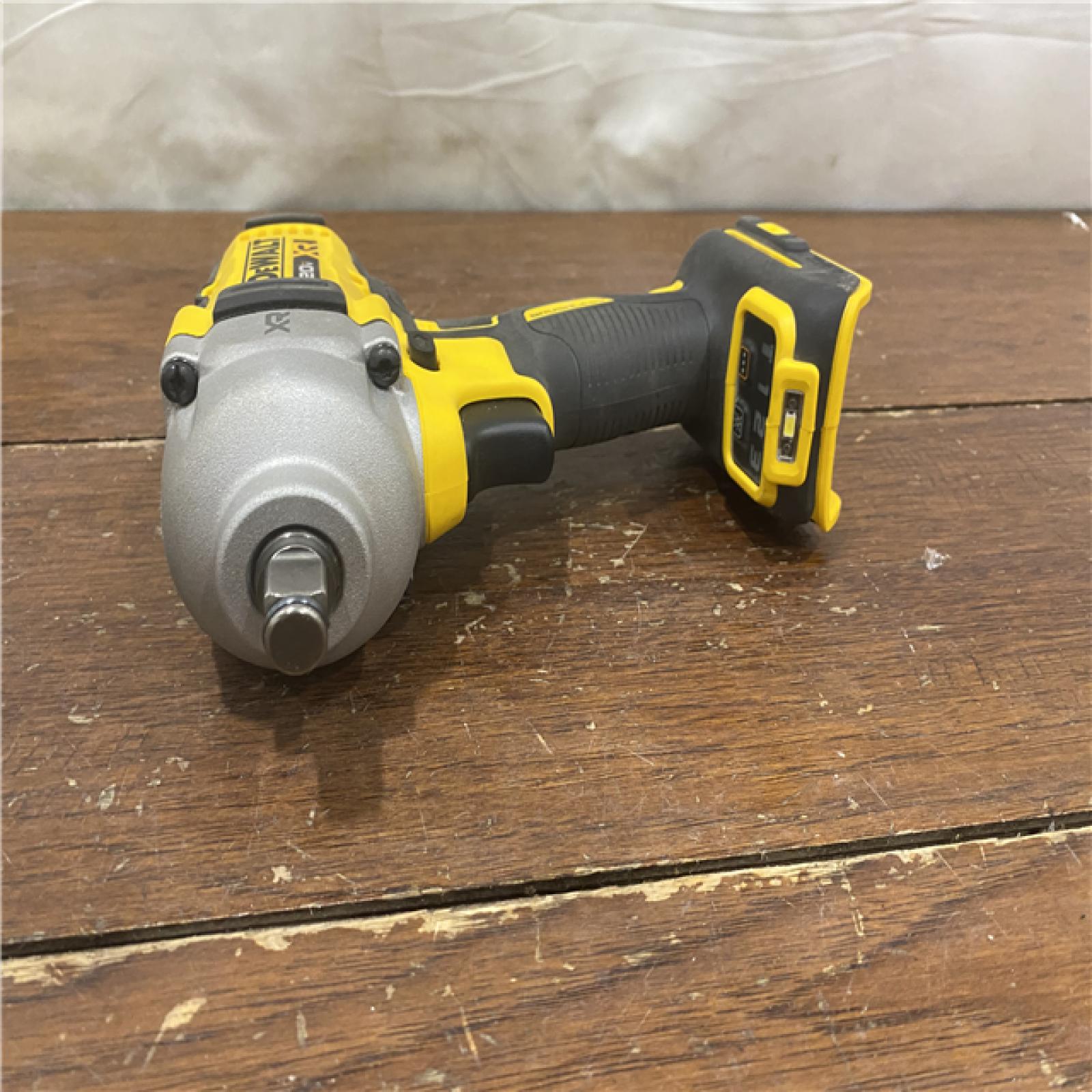 AS-IS Dewalt 20v Max 1/2  Mid-range Impact Wrench  Hog Ring  Tool Only (dcf891b)