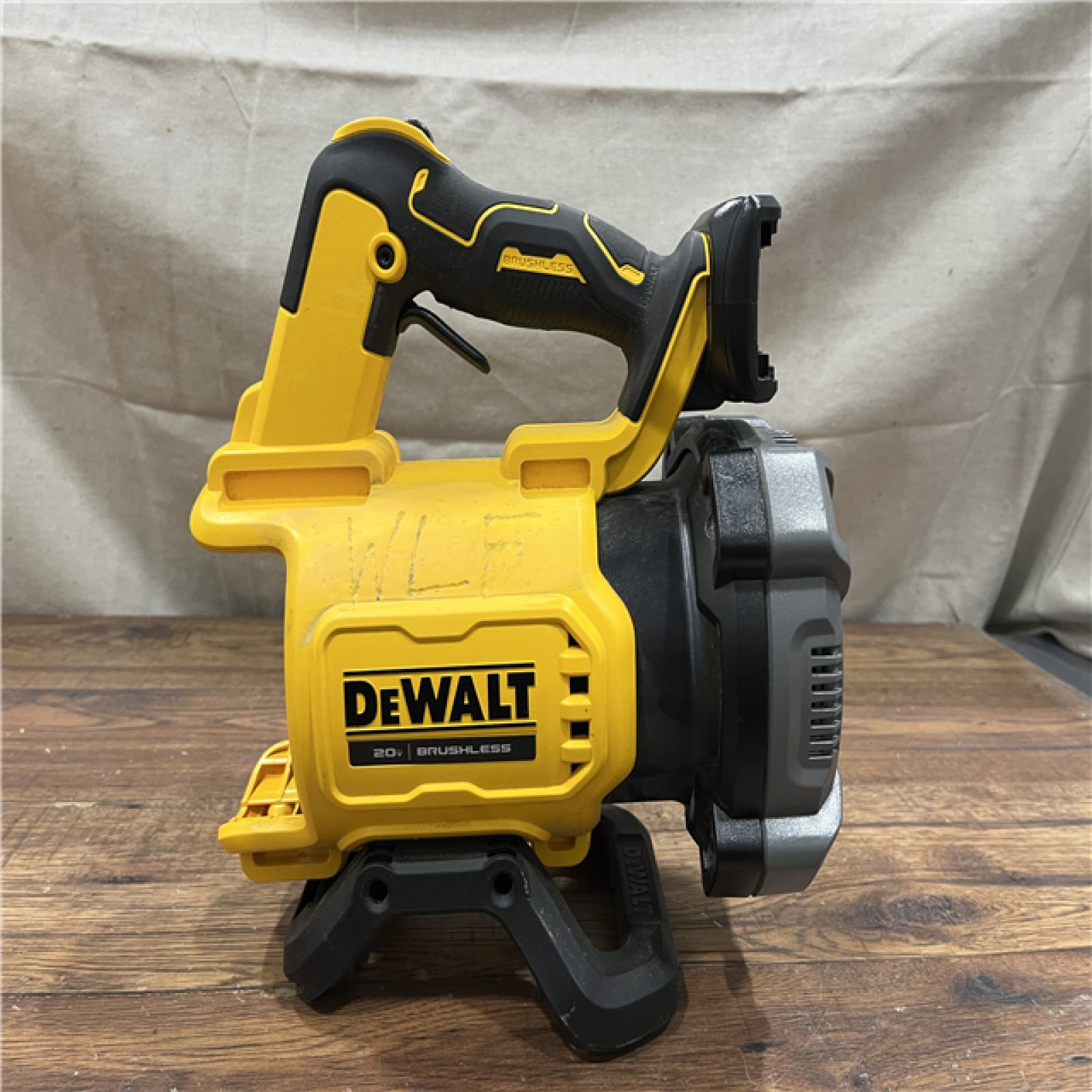 AS-IS DEWALT 20V MAX* XR Brushless Cordless Handheld Blower Kit