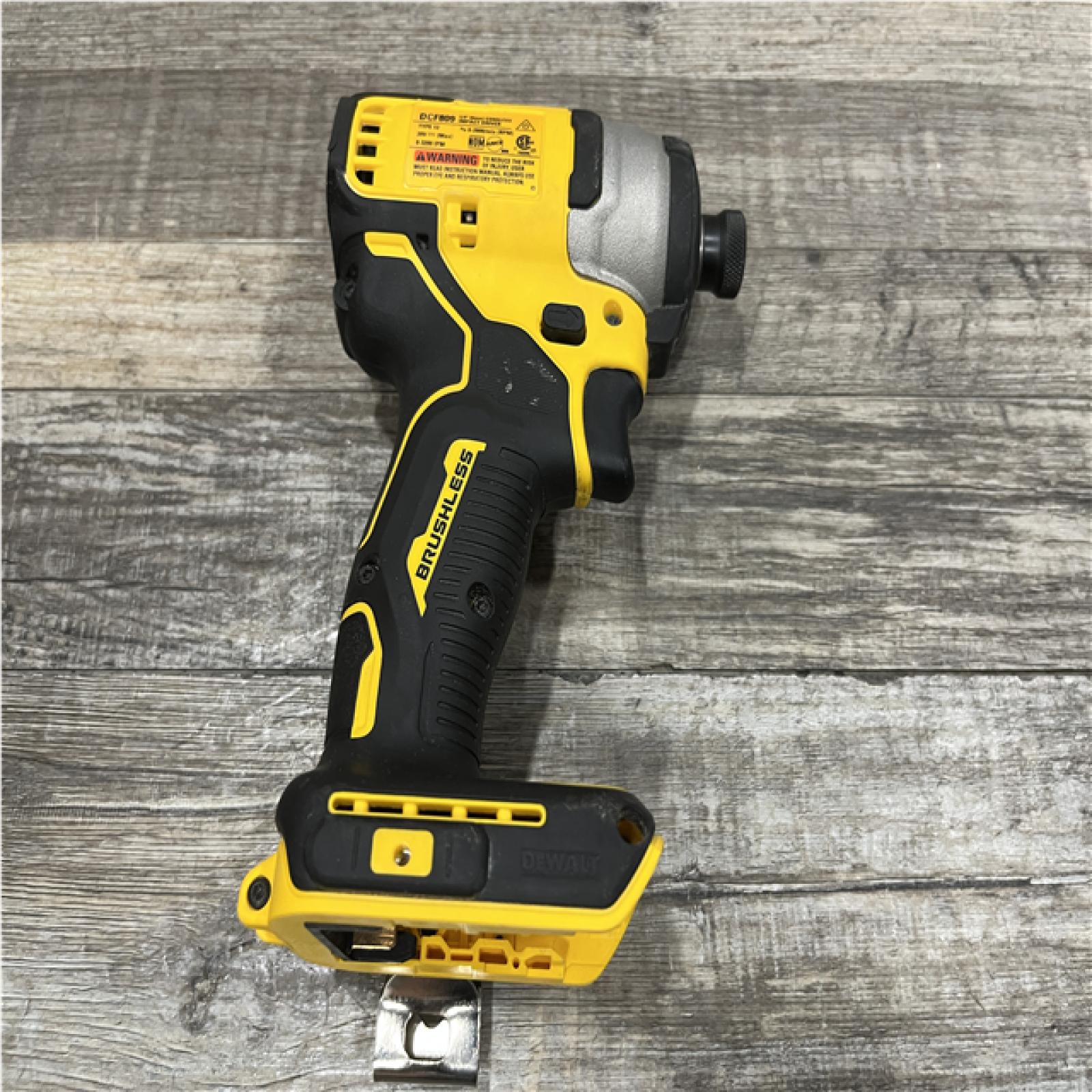 AS-IS DEWALT Atomic 20V Max Lithium-Ion Brushless Cordless Compact 1/4 in. Impact Driver Kit