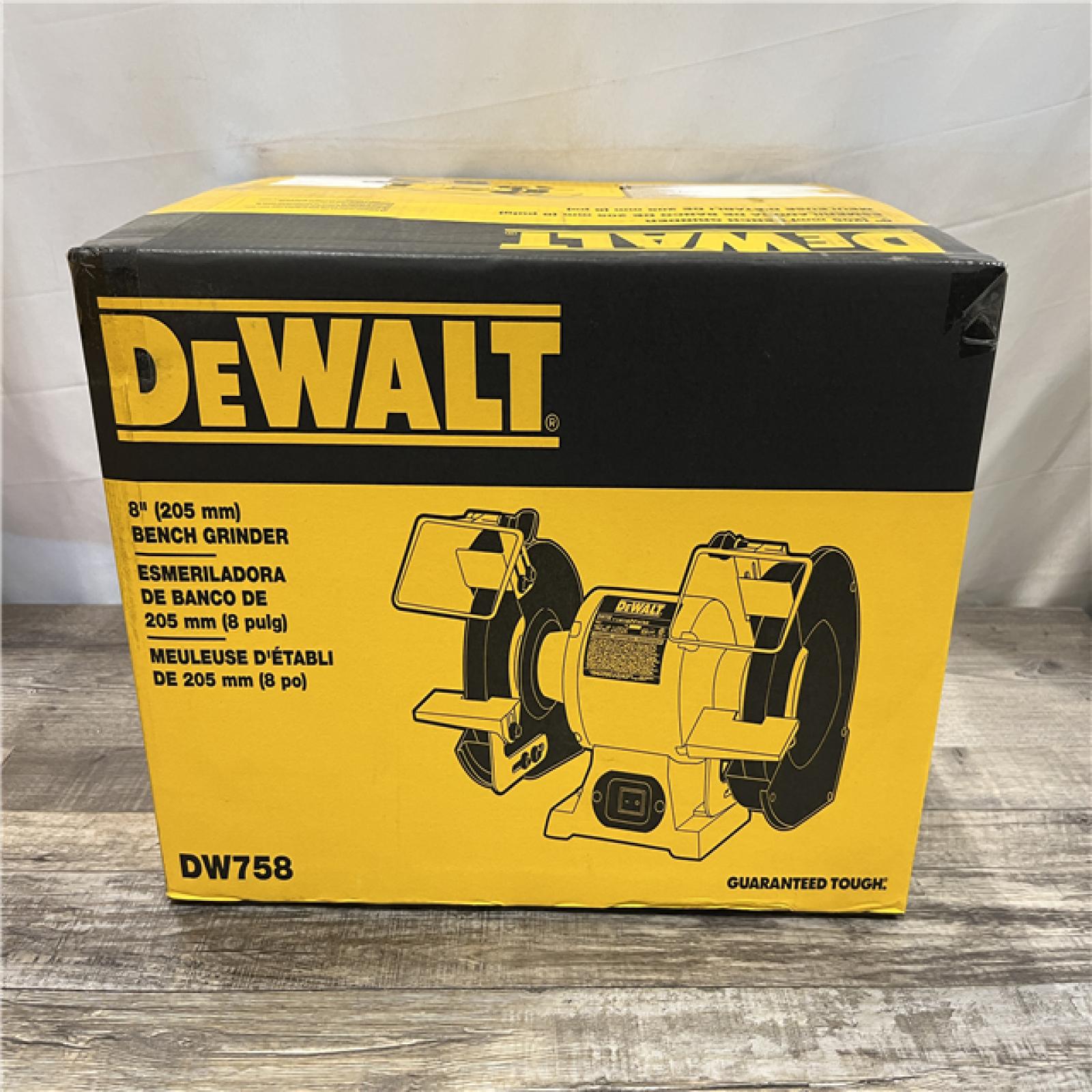 NEW - DEWALT 8 in. 205 mm Bench Grinder
